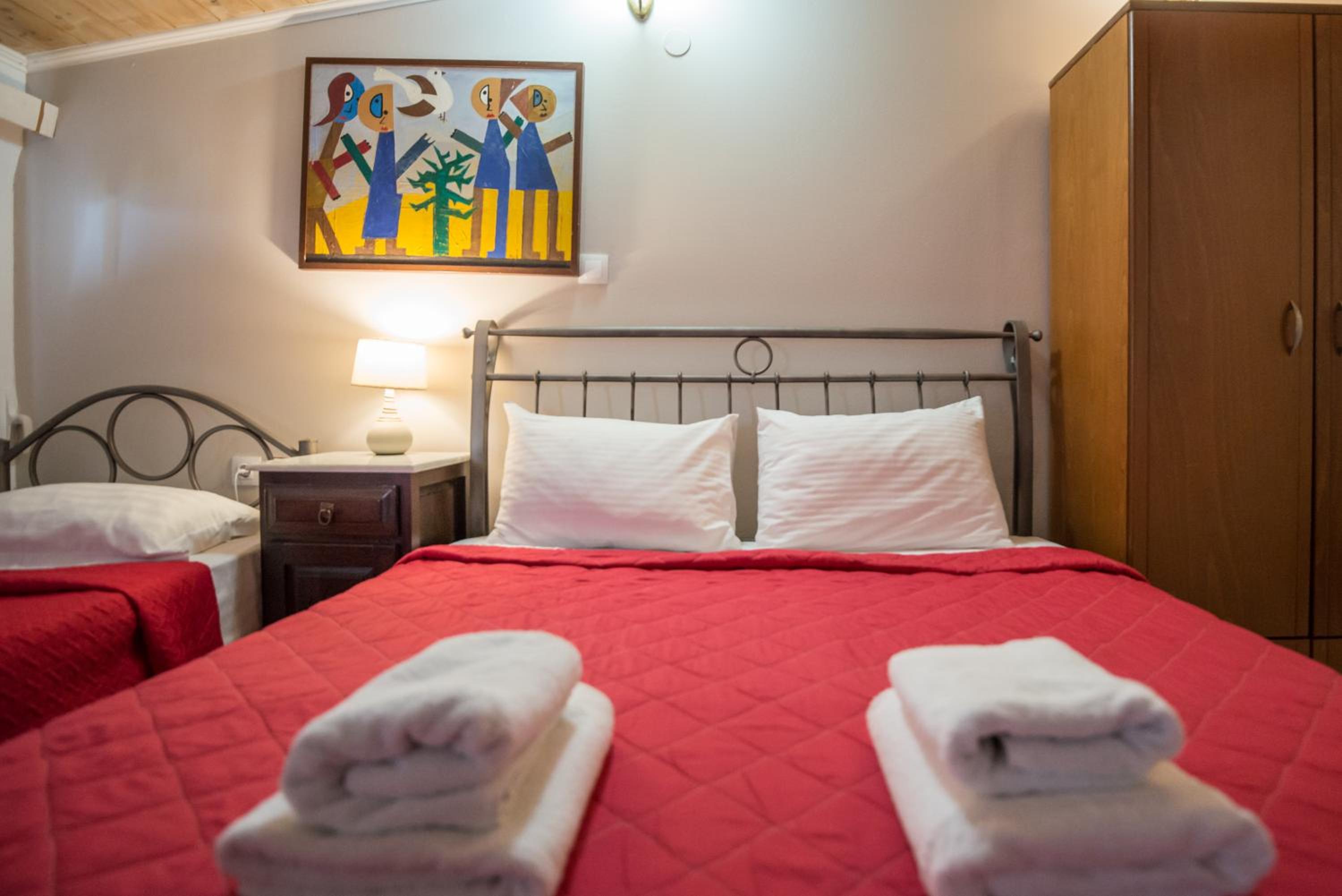 Double or Twin Room - Photo 2