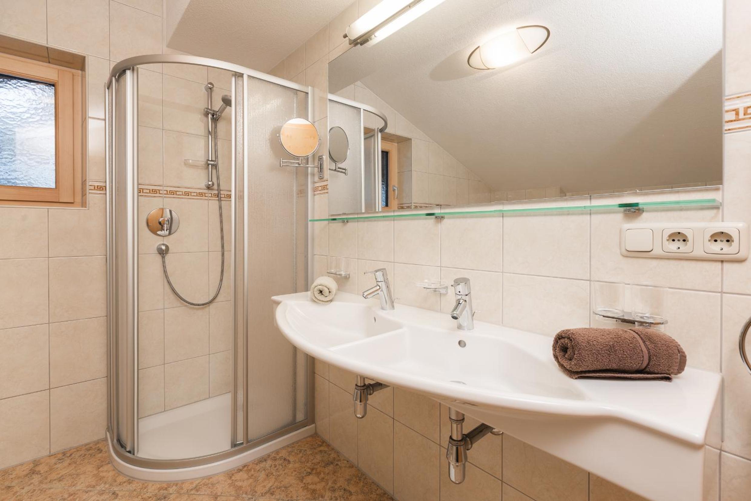 Two-Bedroom Apartment with Balcony photo 3