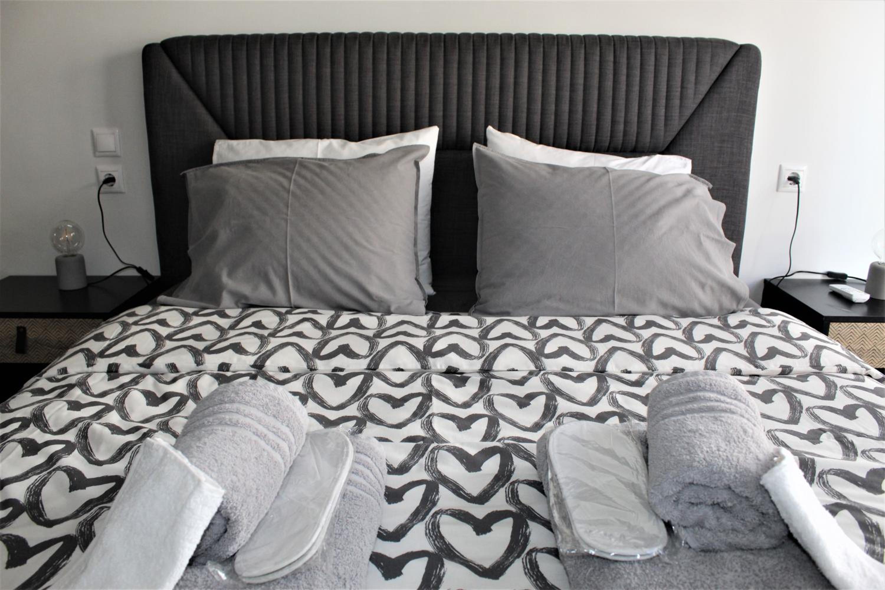 Two-Bedroom Apartment - Photo 38