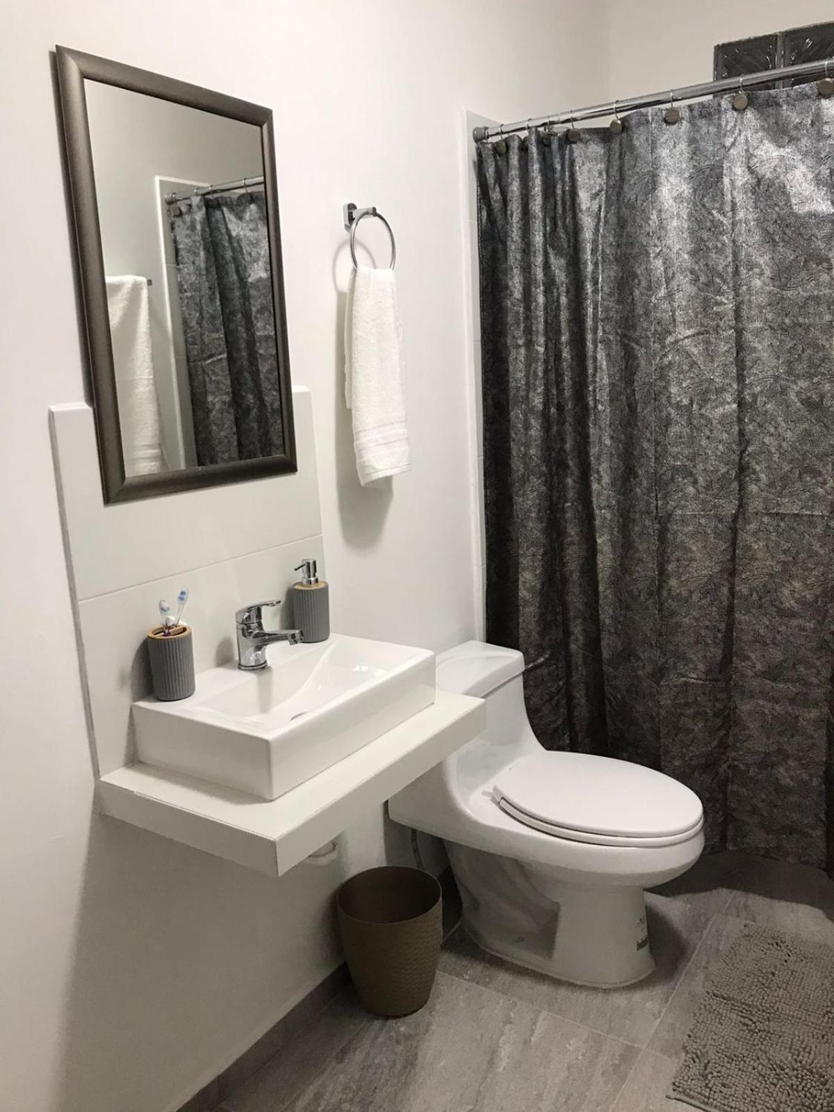 Twin Room - Photo 6