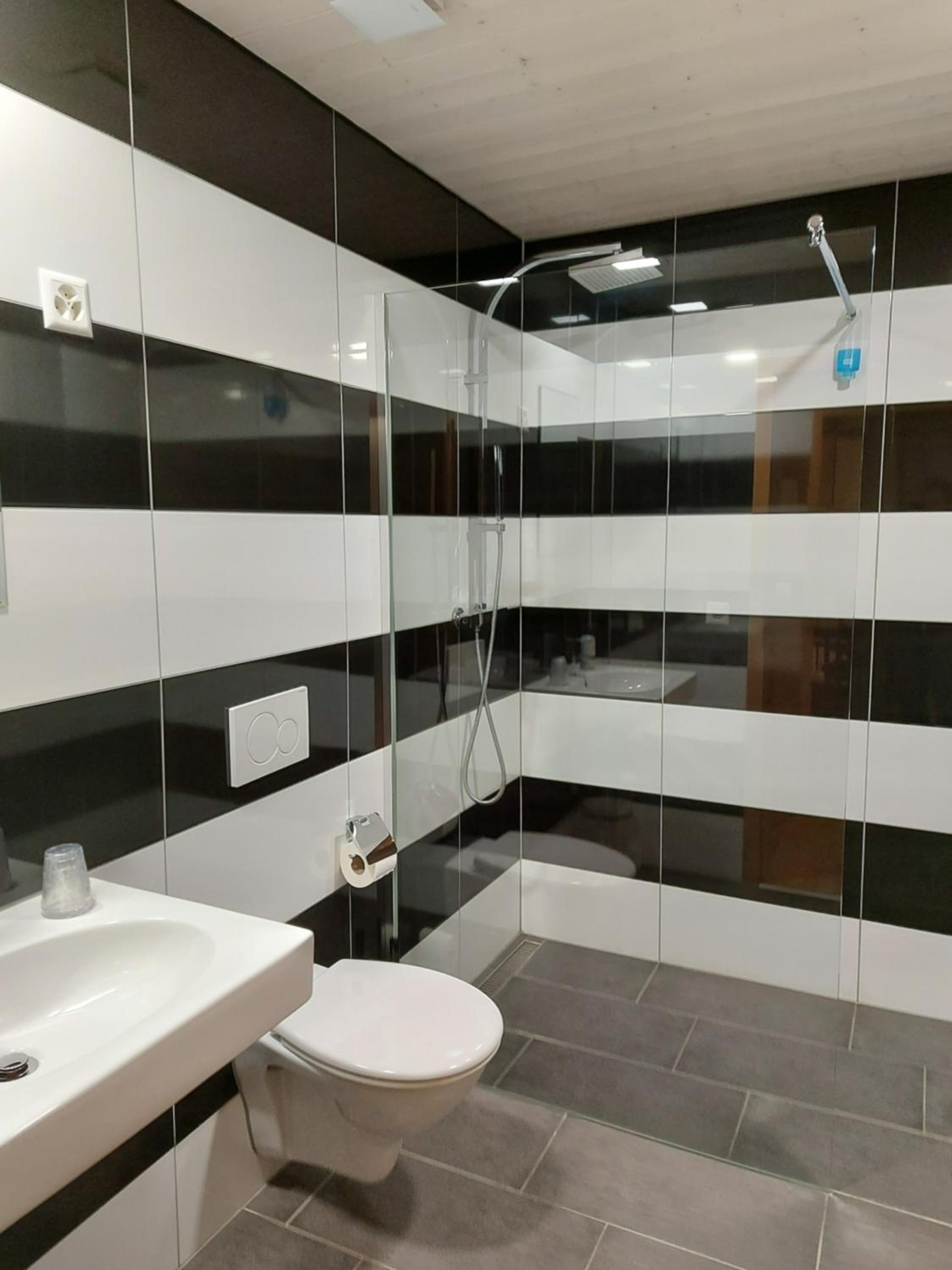 Twin Room with Balcony - Photo 1