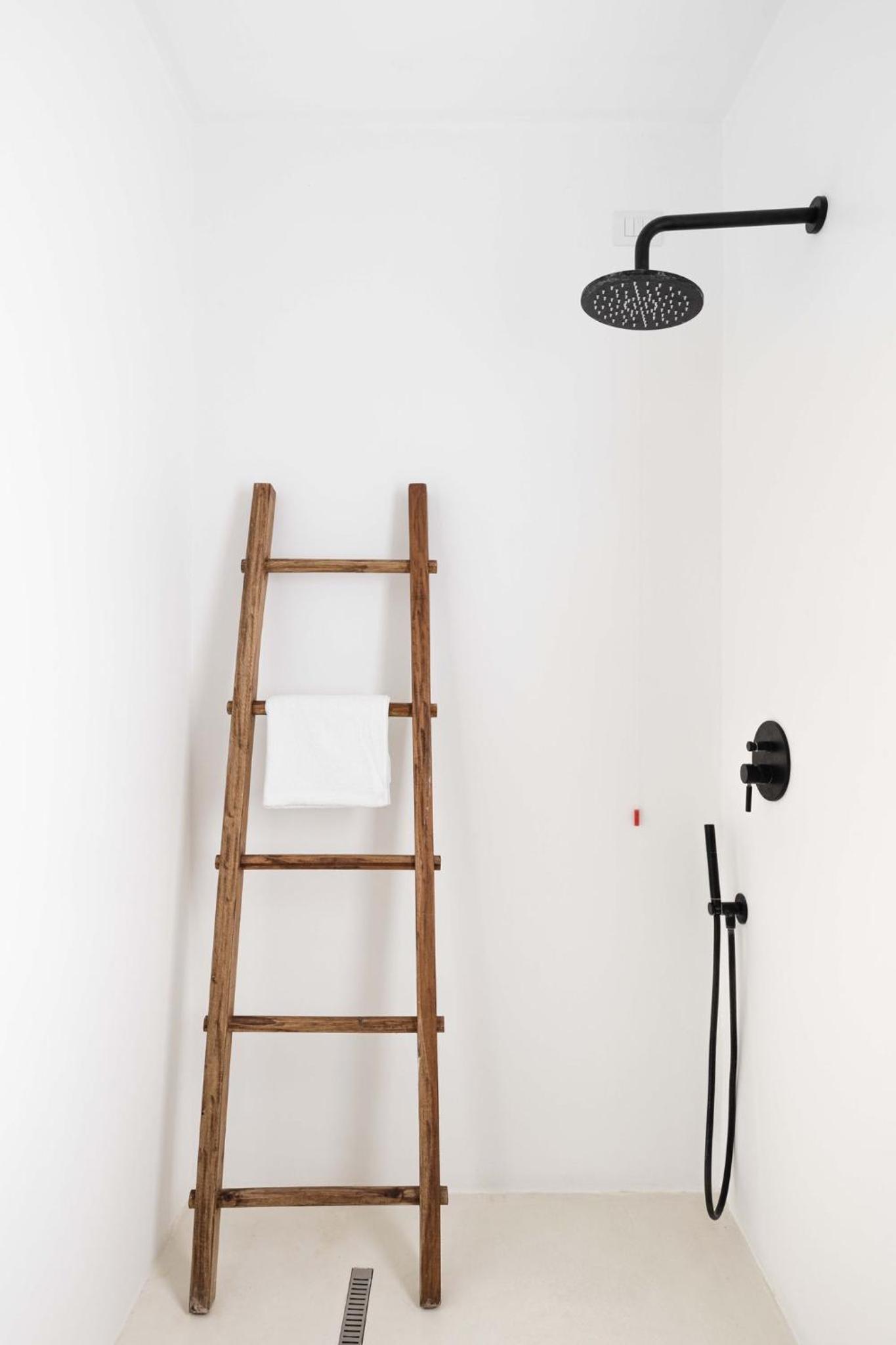 Deluxe Room - Photo 8