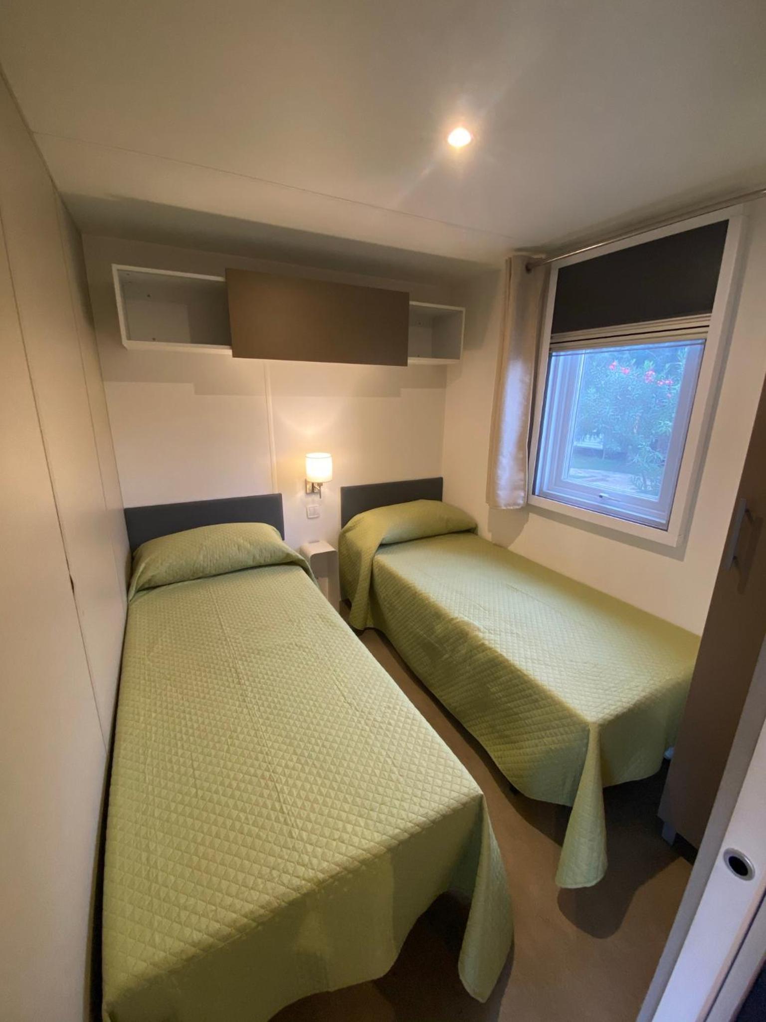 Mobile Home Deluxe 2 Bedrooms photo 2