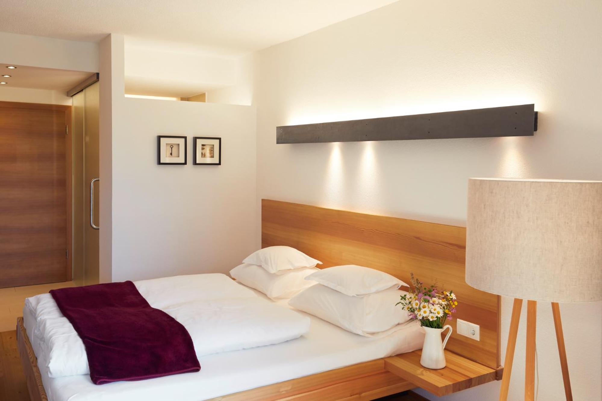 Economy Double Room photo 3