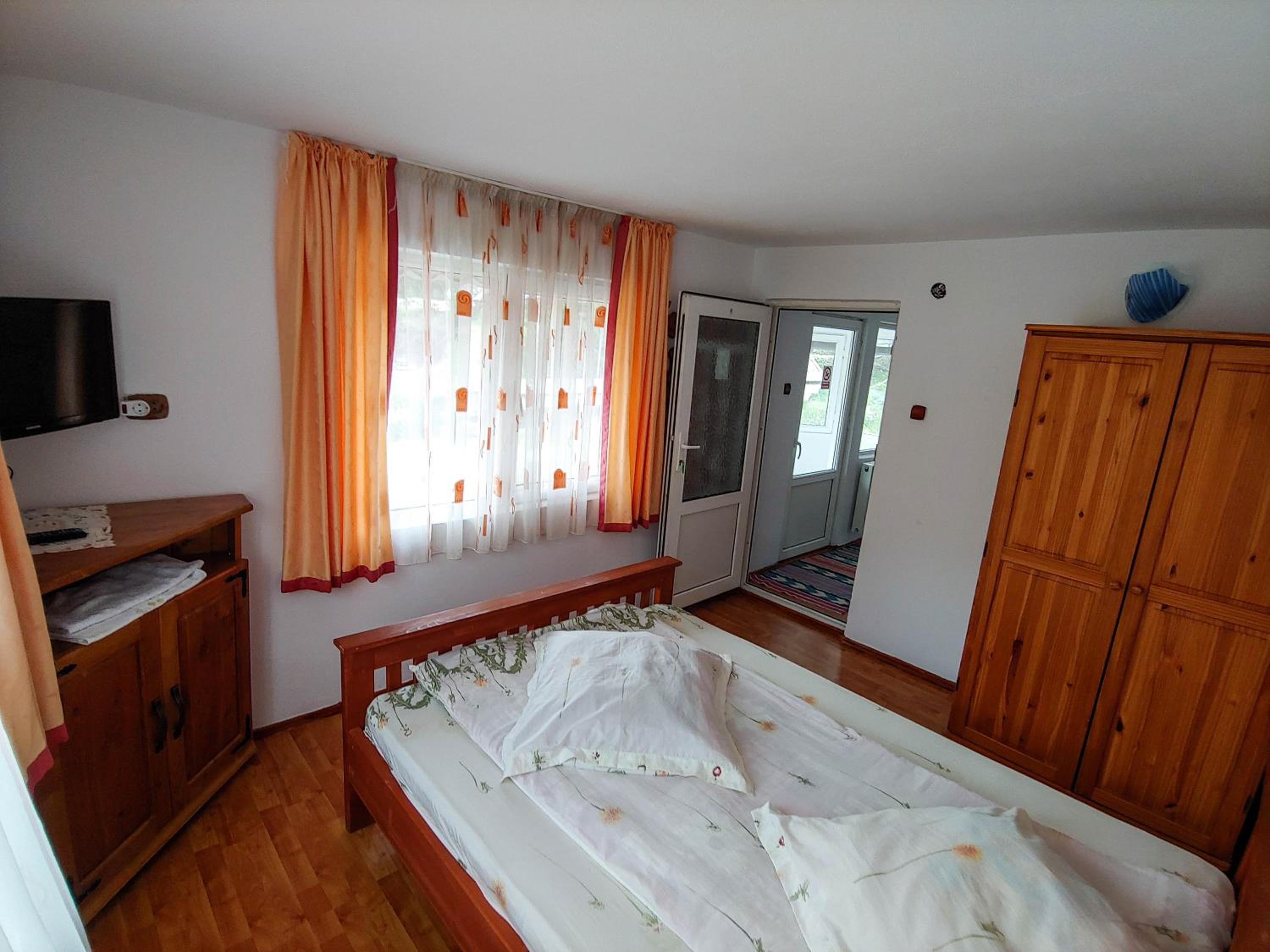 Quadruple Room with Shared Bathroom photo 1