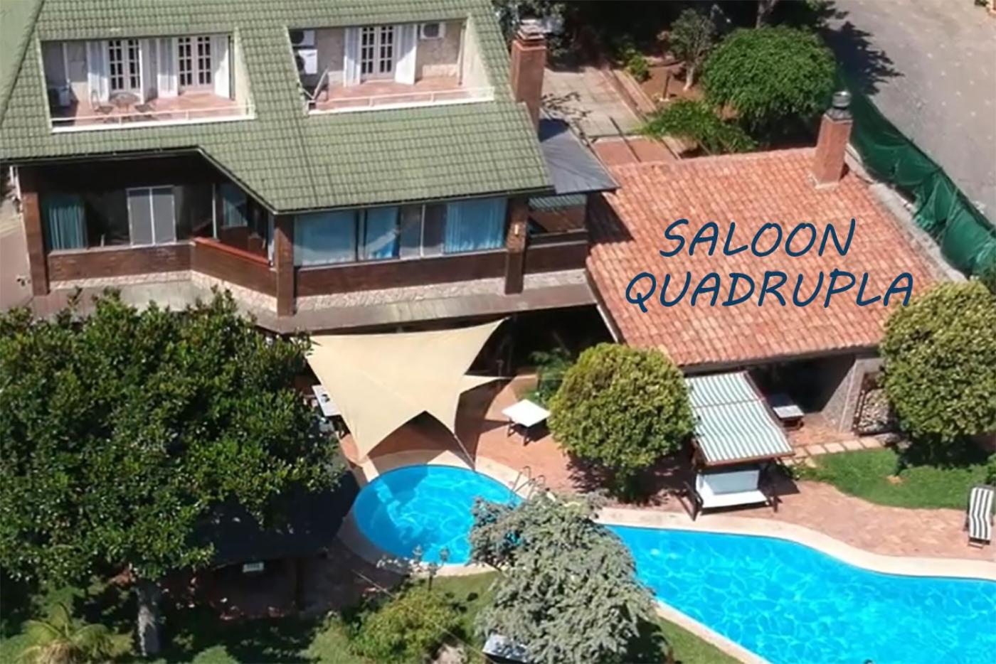 Classic Quadruple Room - Photo 11