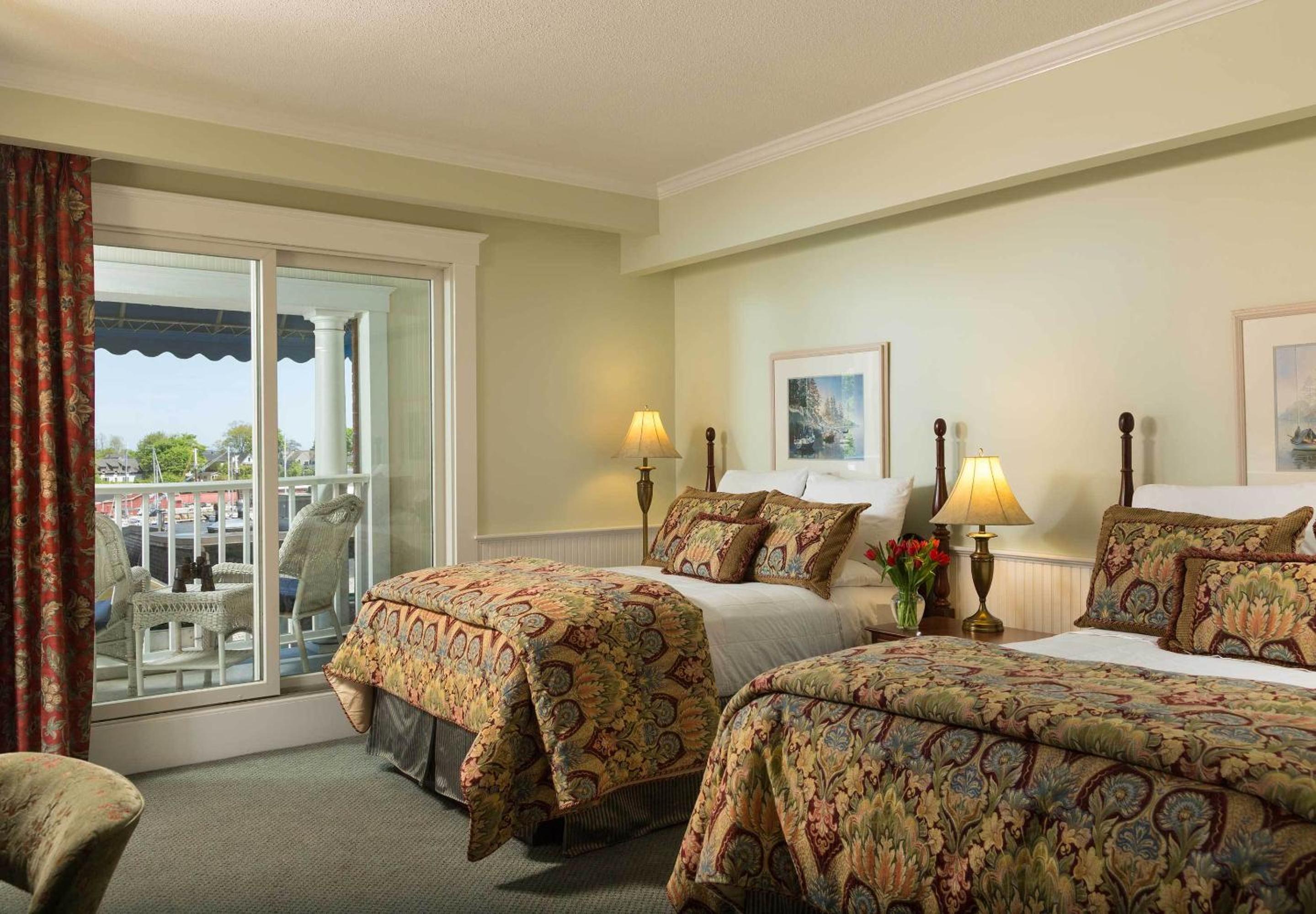 Queen Room with Two Queen Beds and Partial Harbor View