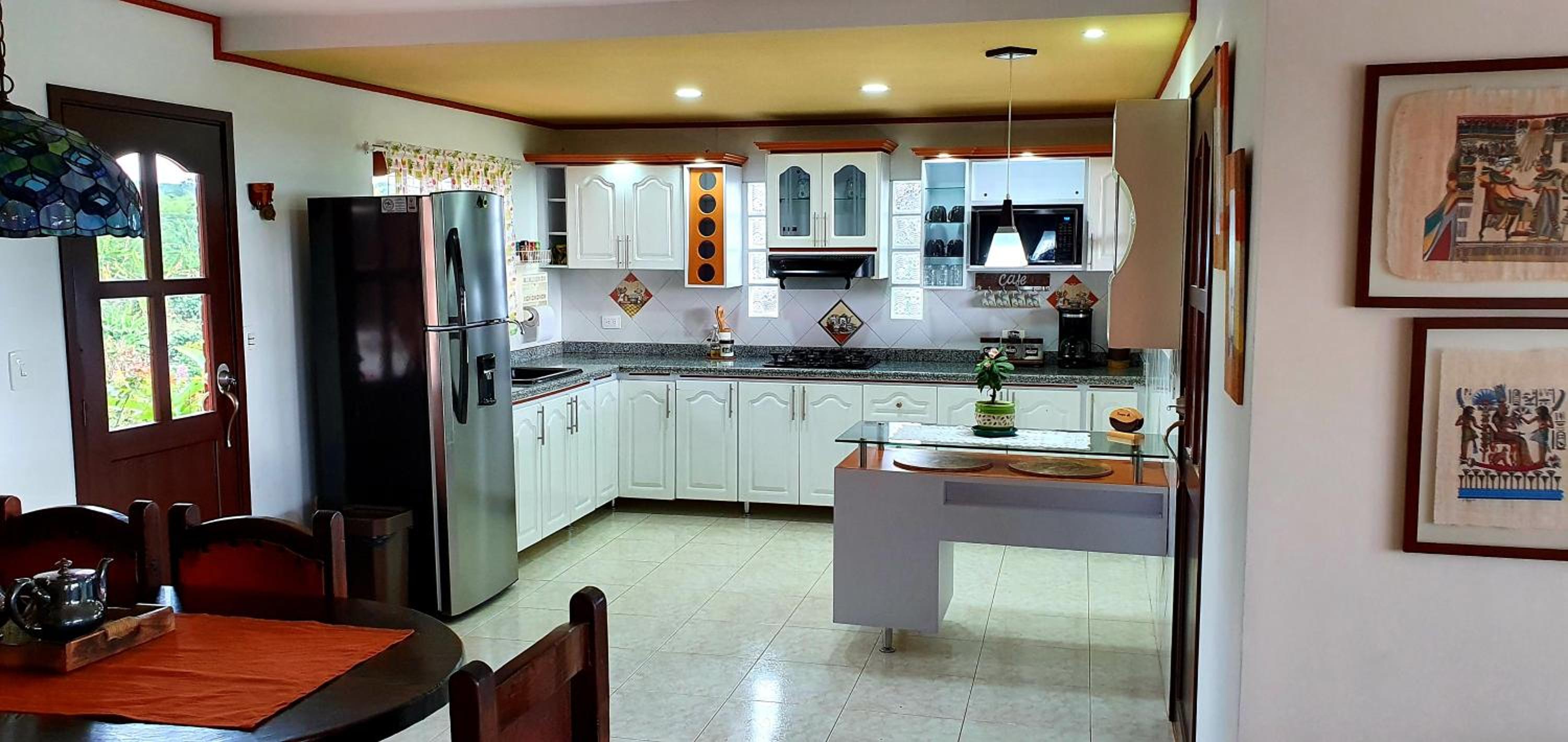Villa photo 2