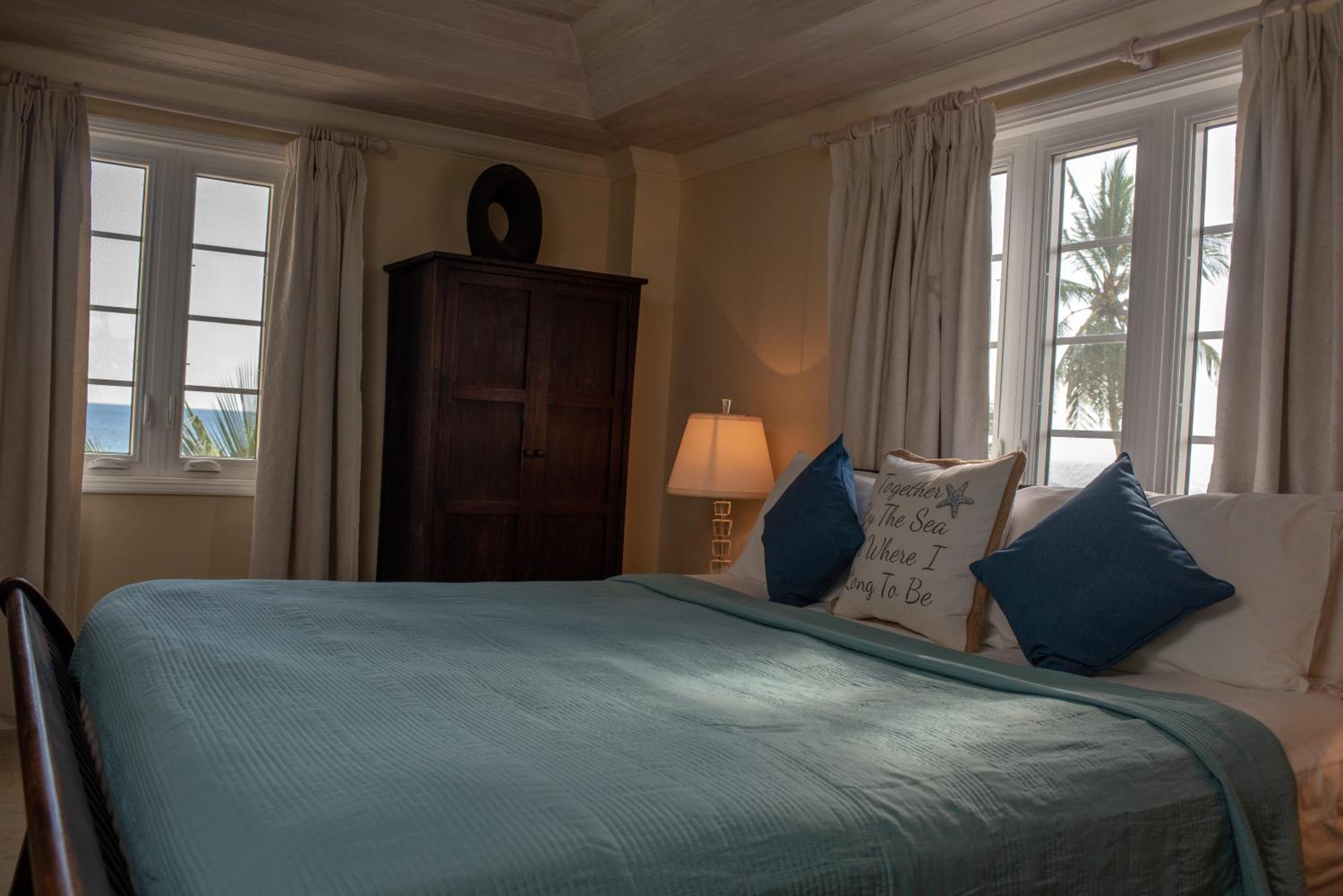 Two Bedroom Beachfront Suite photo 3