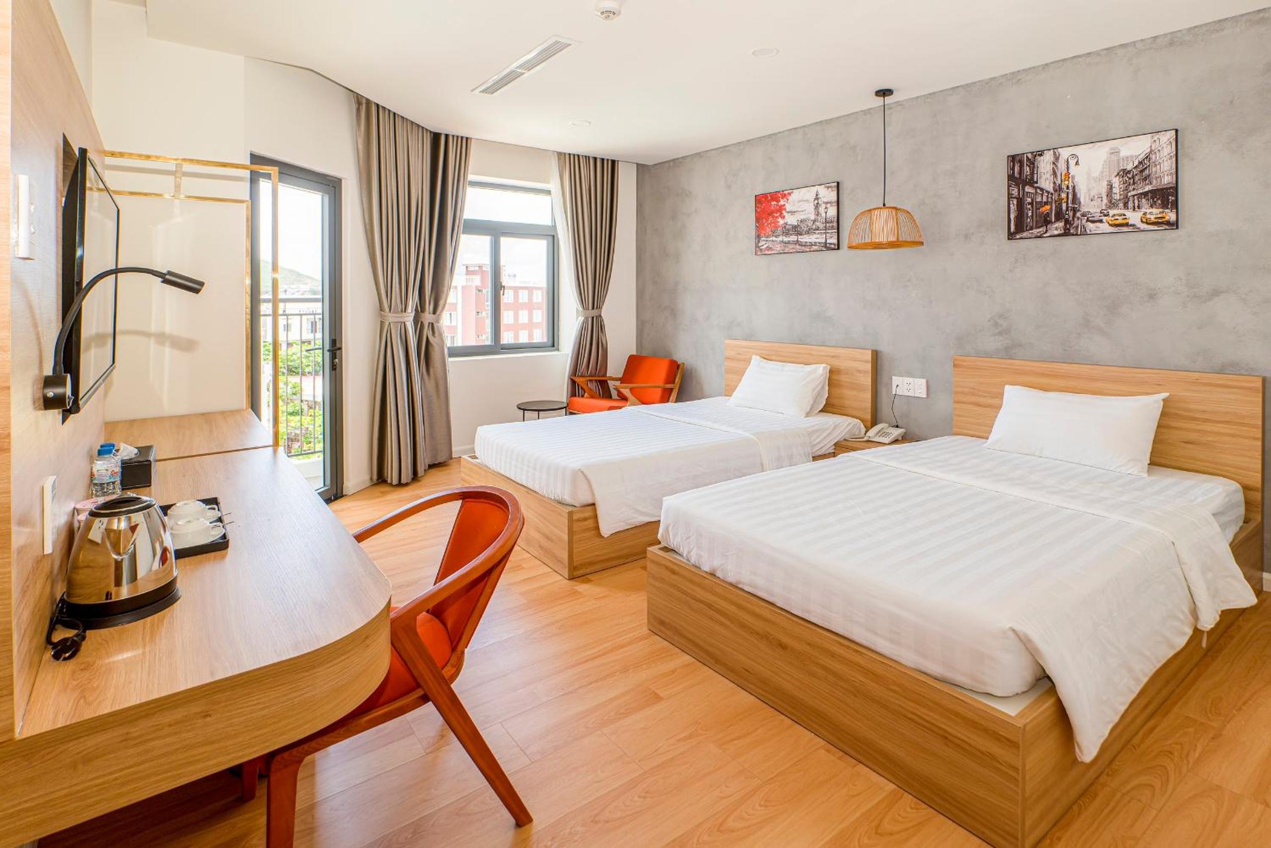 Deluxe Twin Room - Photo 1