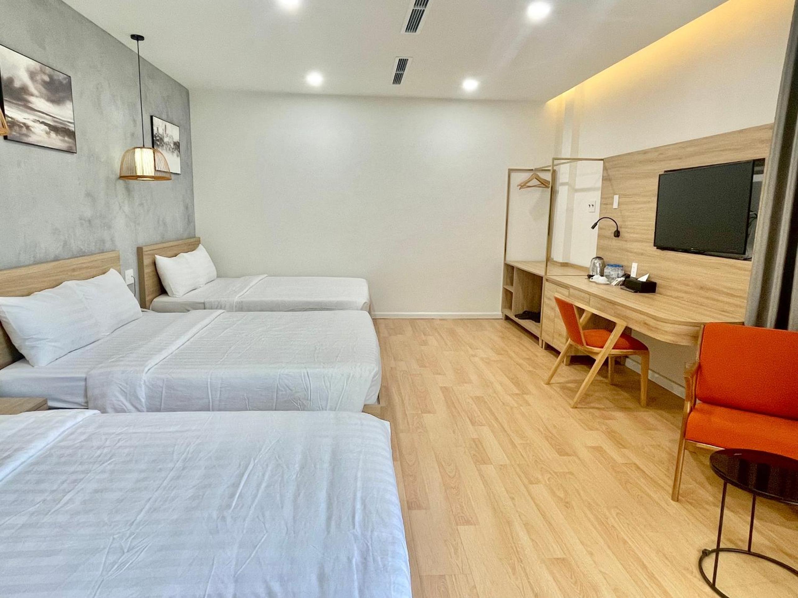 Family Room with Balcony - Photo 1
