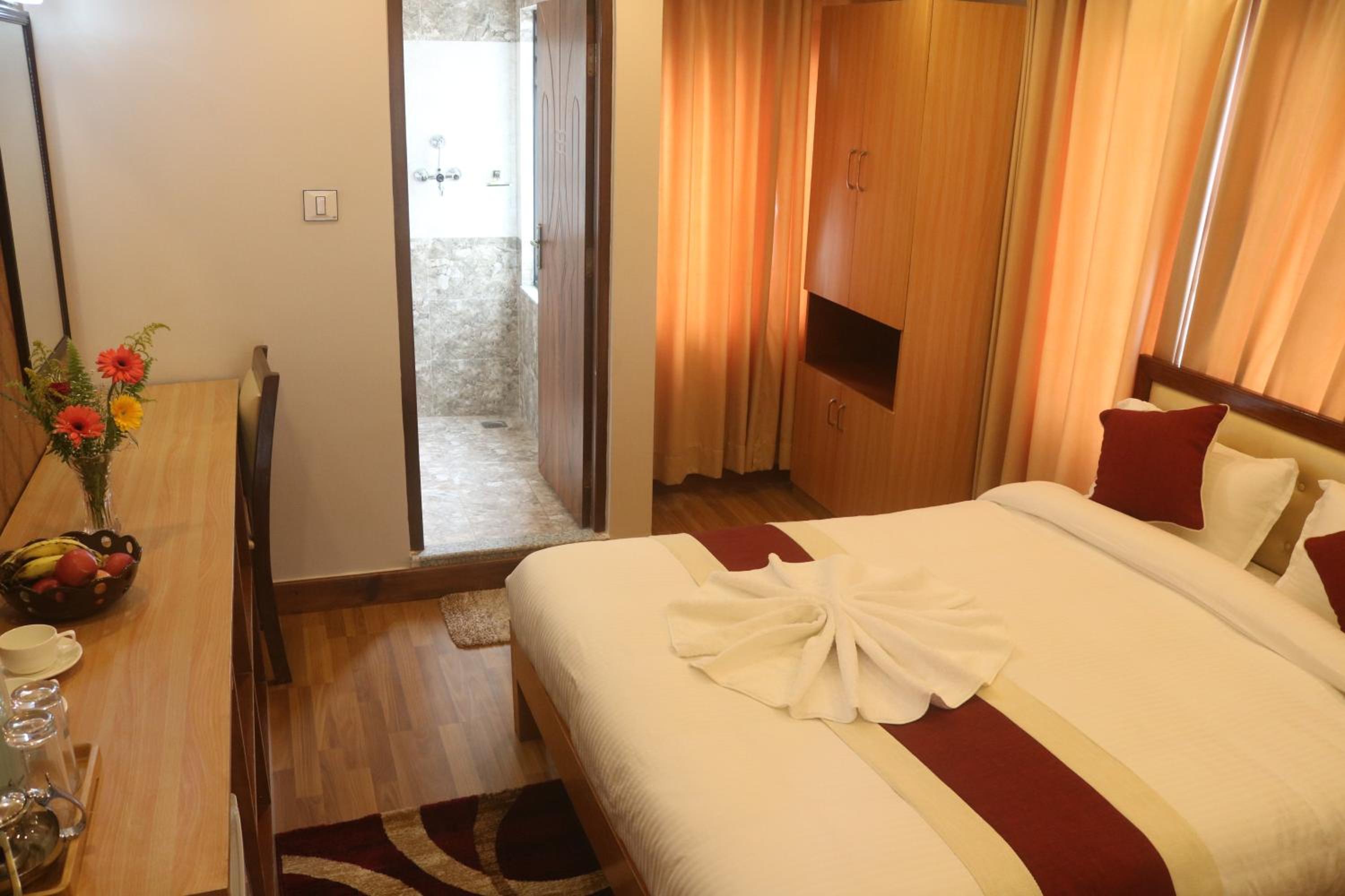 Deluxe Double Room - Photo 8