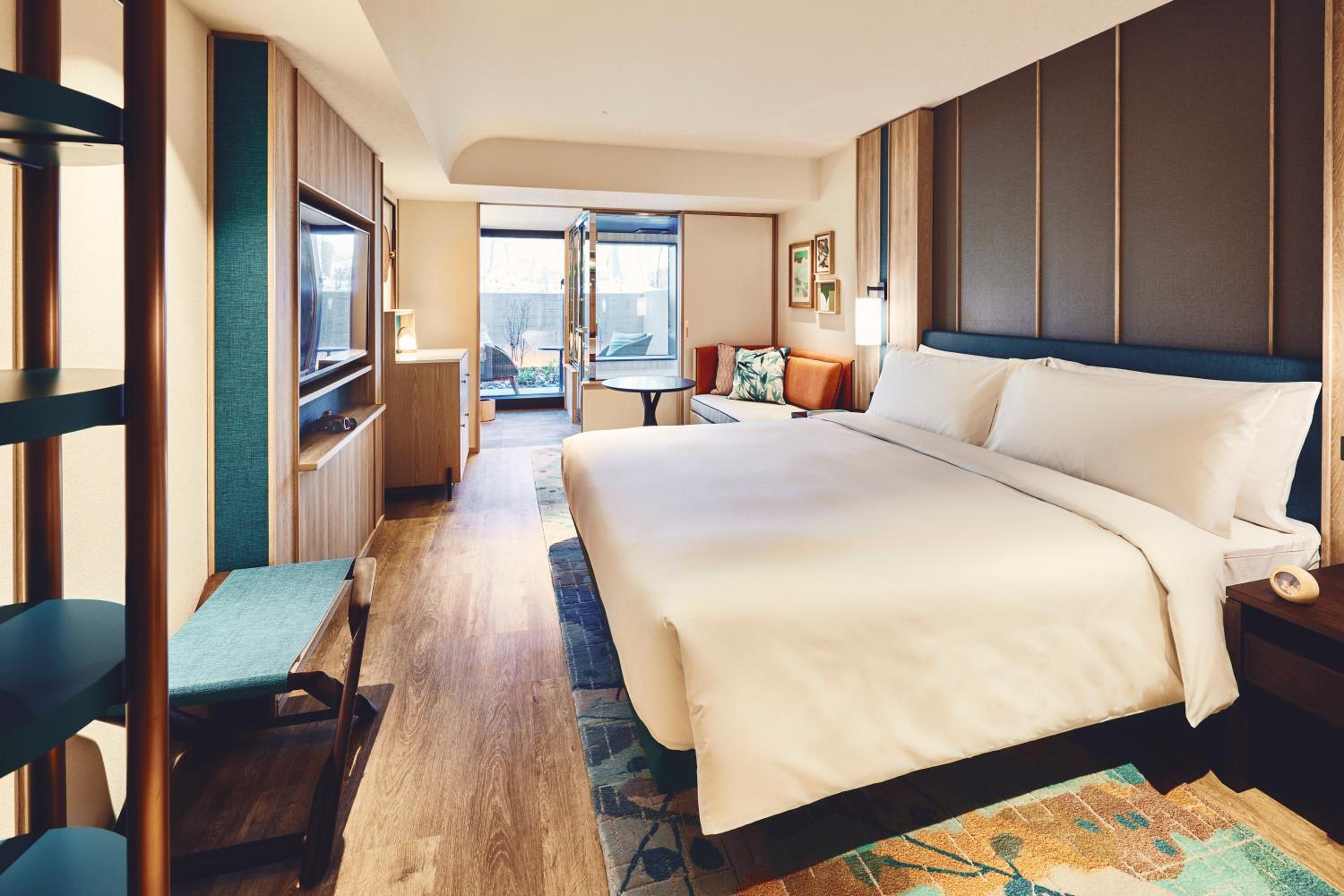 Standard King Room with One King Bed and Garden (Non Smoking) - Photo 1