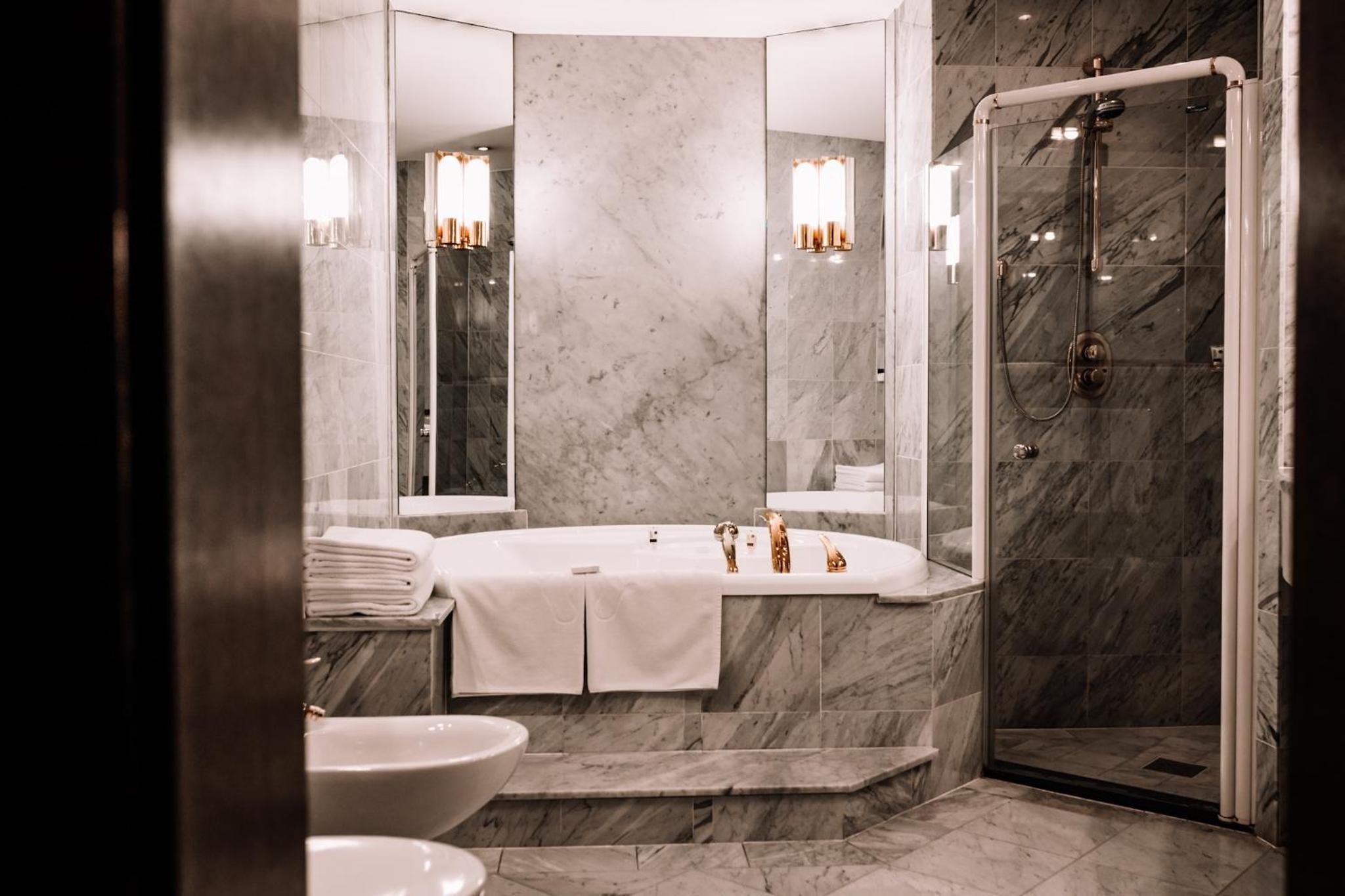 Presidential Suite photo 3