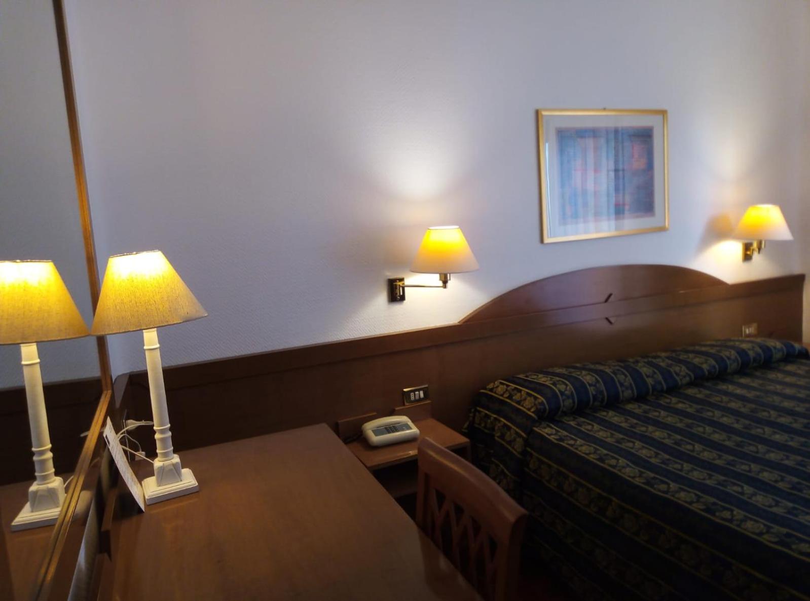 Double Room - Photo 10
