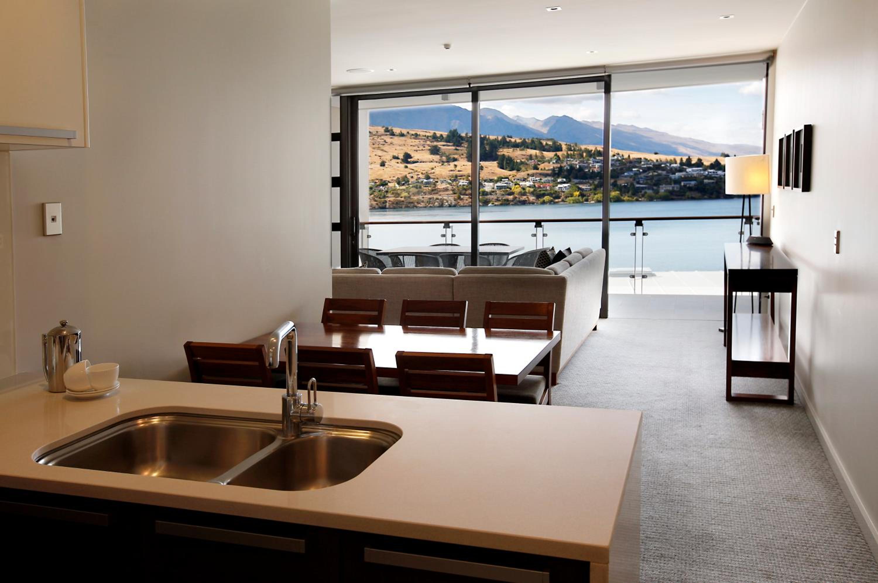 Executive One-Bedroom Apartment with Lake View