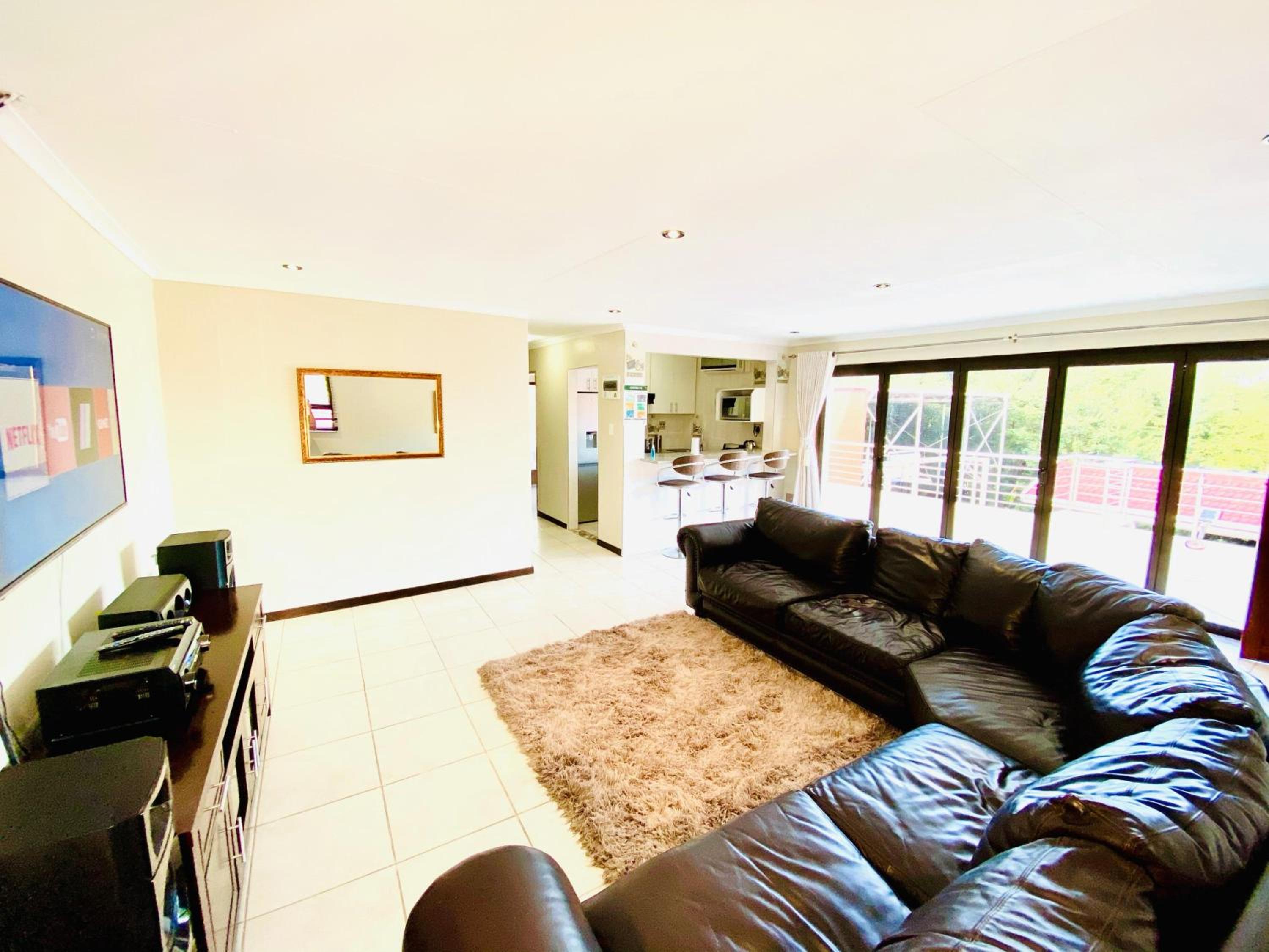 Luxury Apartment photo 1