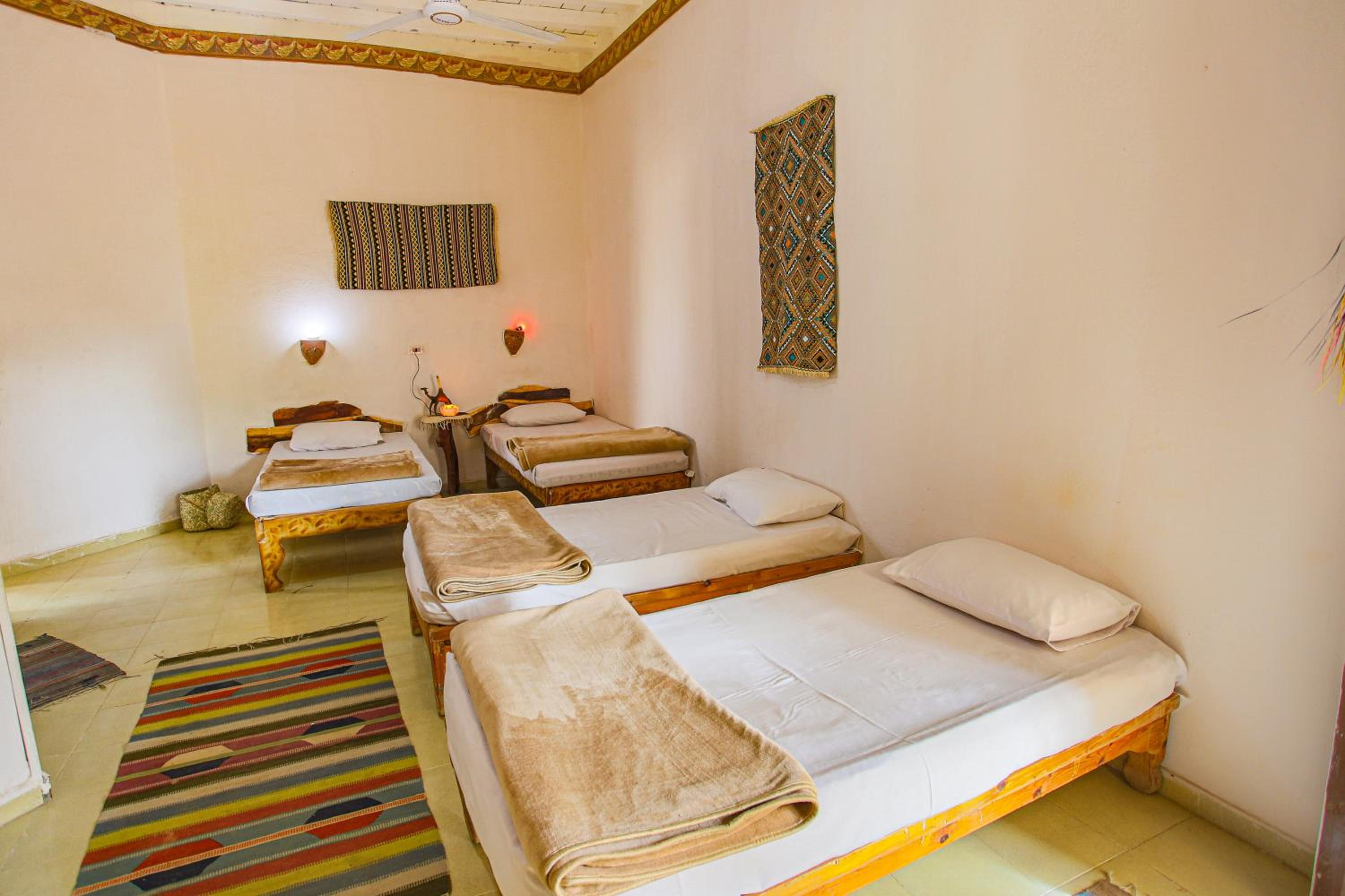 Standard Quadruple Room - Photo 5