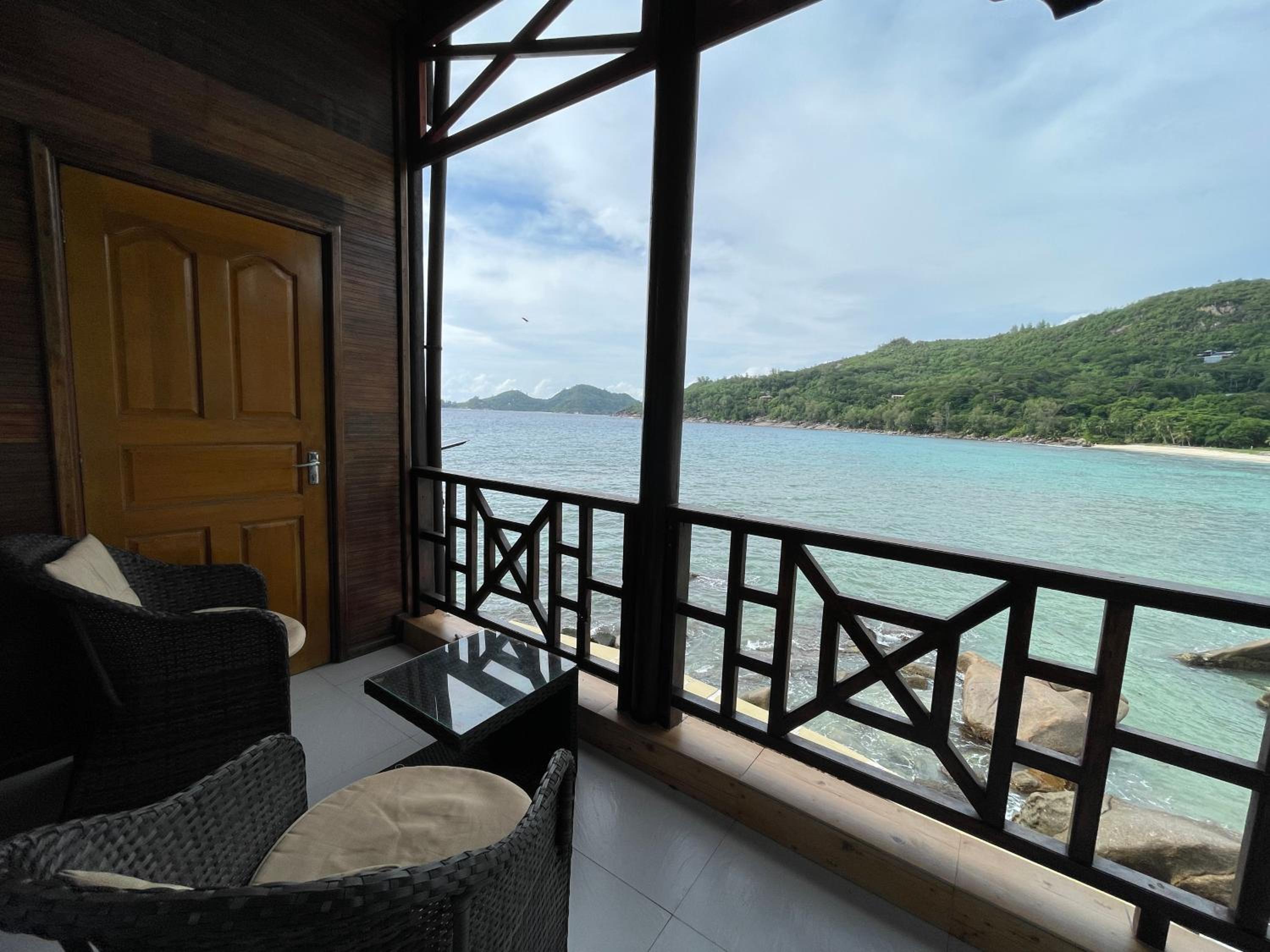 Junior Suite with Ocean View - Photo 22