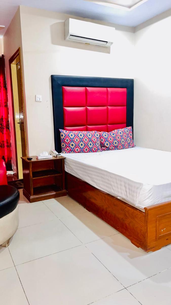 Deluxe Single Room