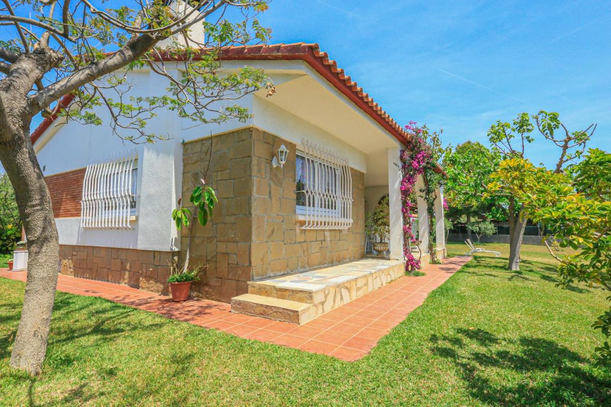 Three-Bedroom Townhouse