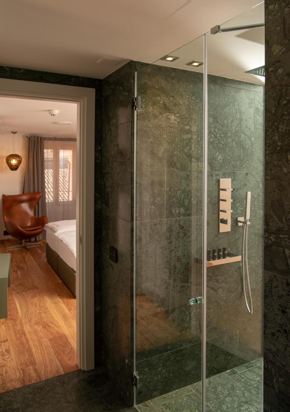 Junior Suite - Photo 18