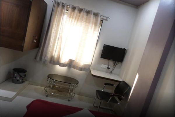 Standard Double Room - Photo 12