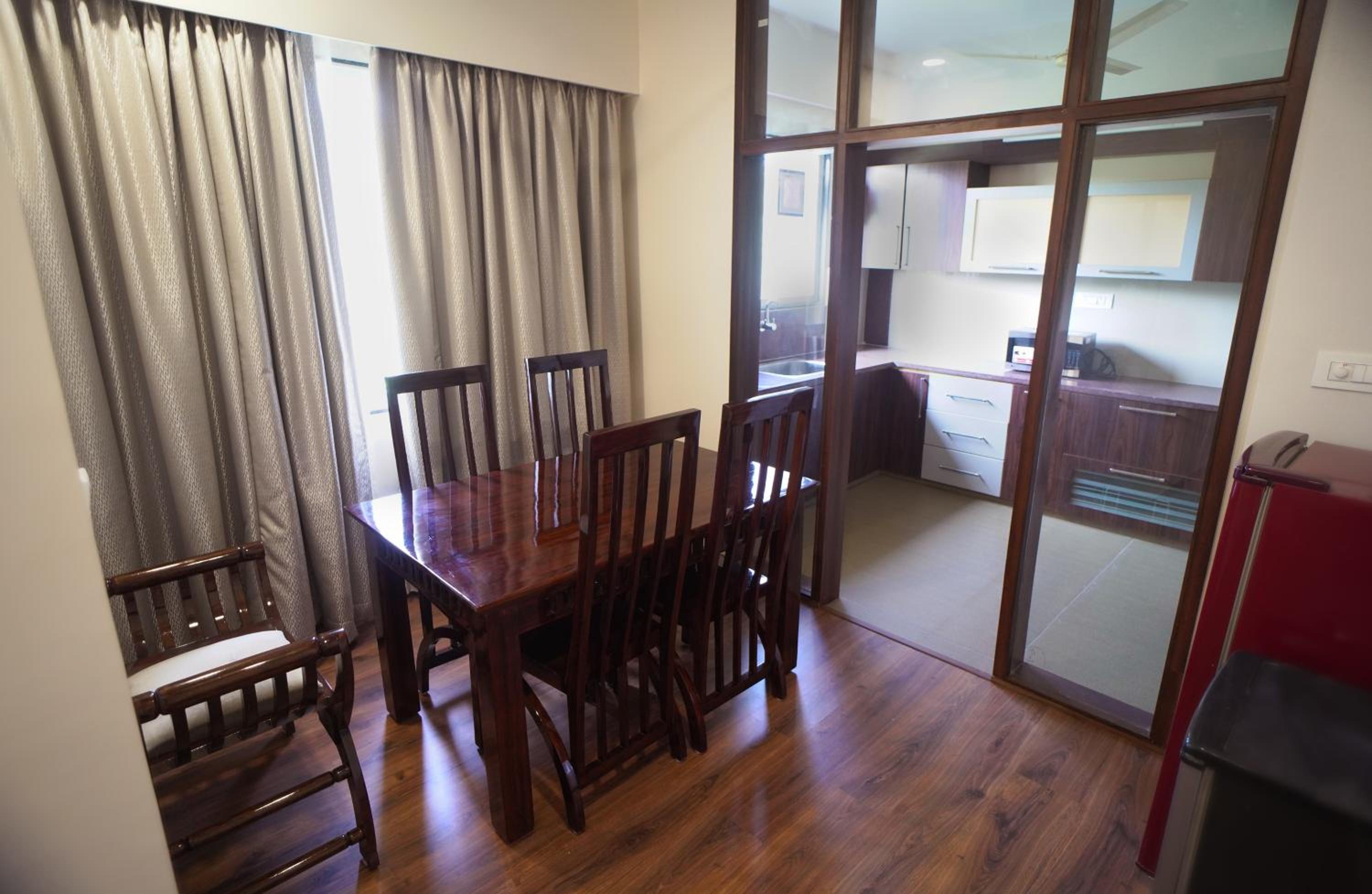 Deluxe Suite photo 2