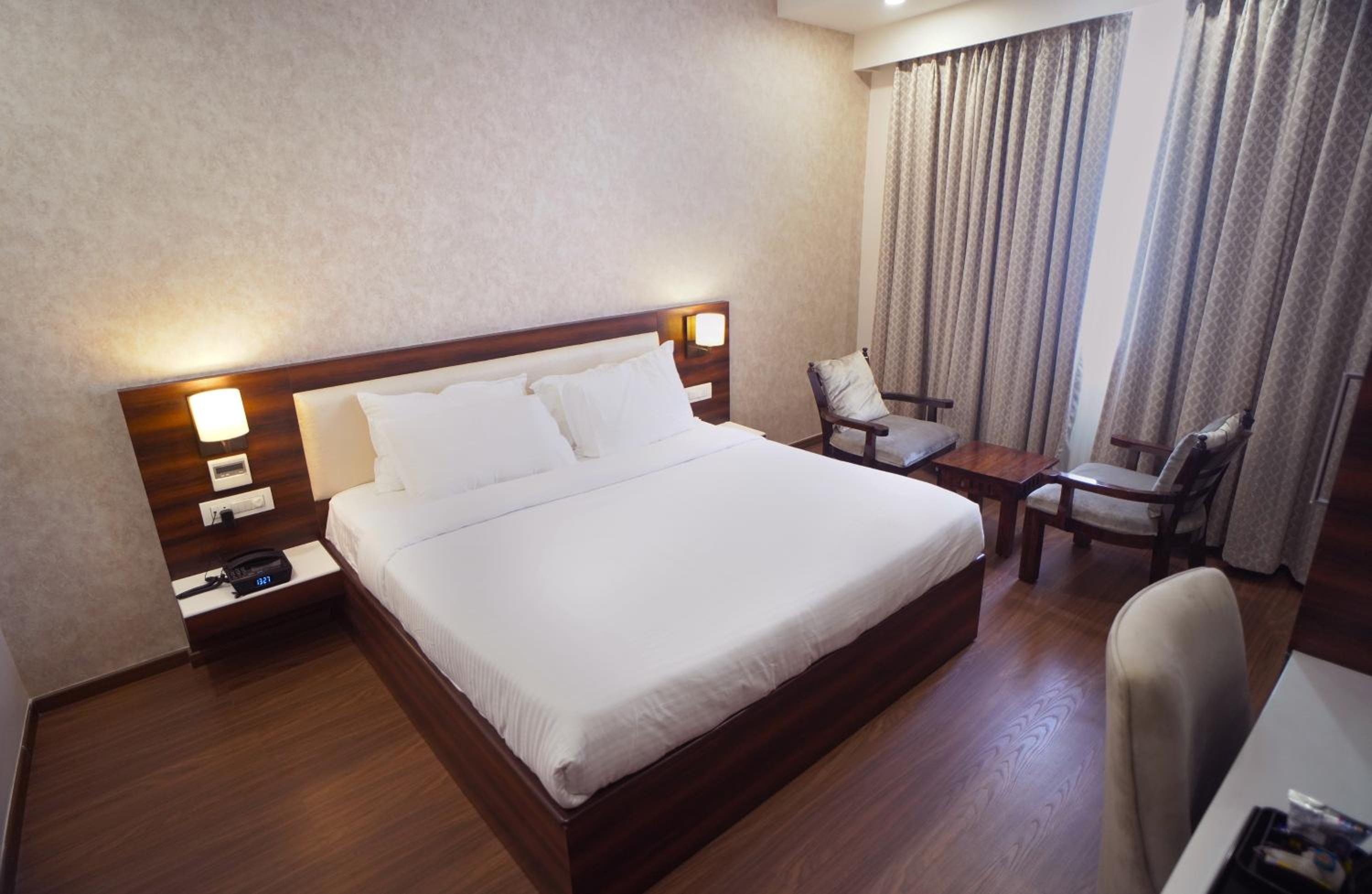 Deluxe Double Room photo 3