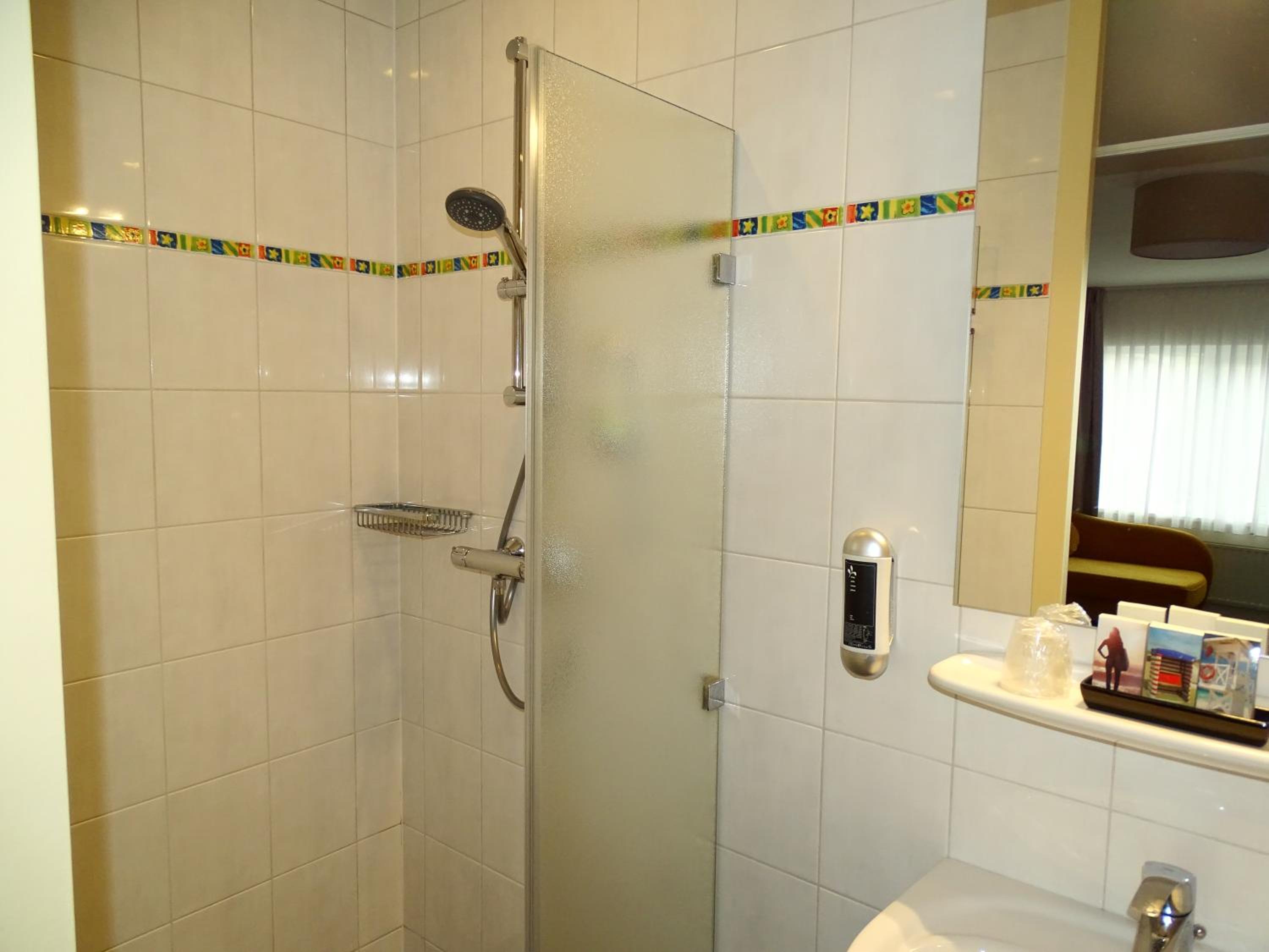 Standard Twin Room without Daylight photo 2
