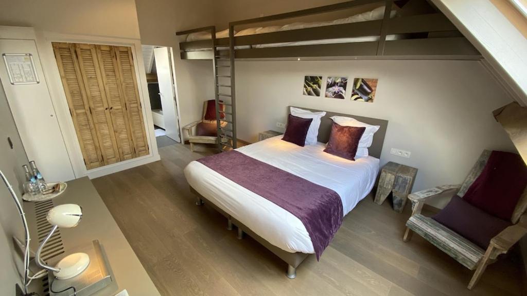 Villa photo 1
