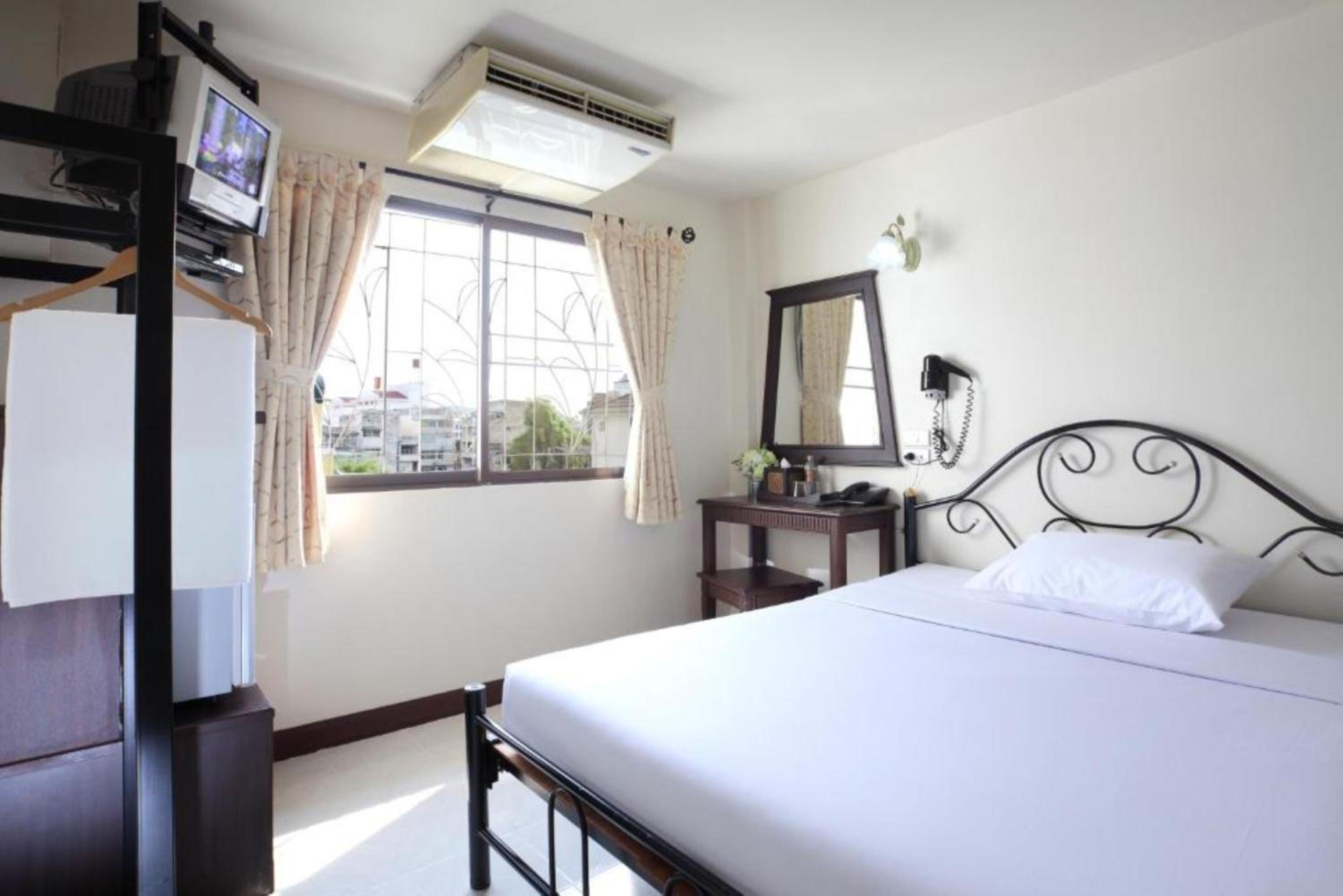 Deluxe Single Room photo 3