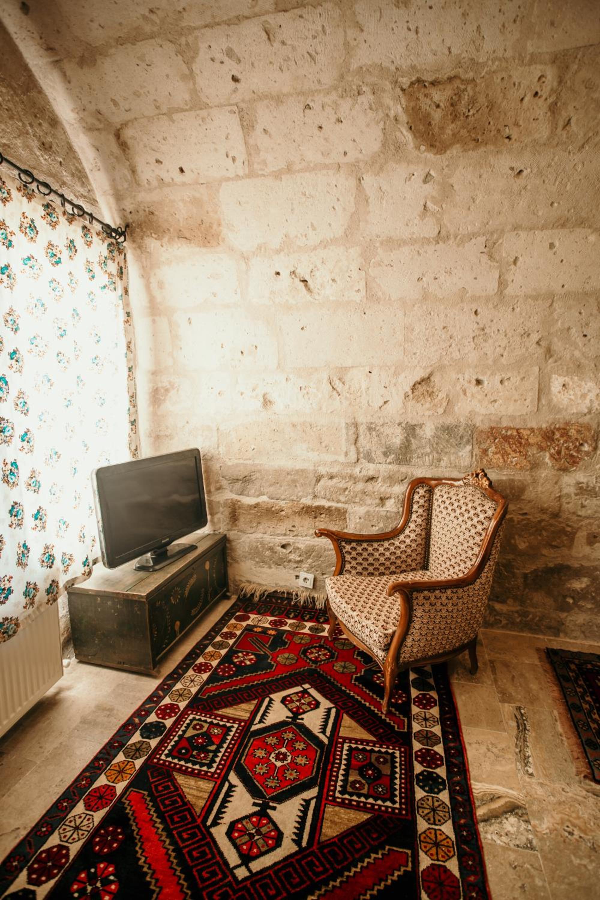 Single Room with Balcony photo 2