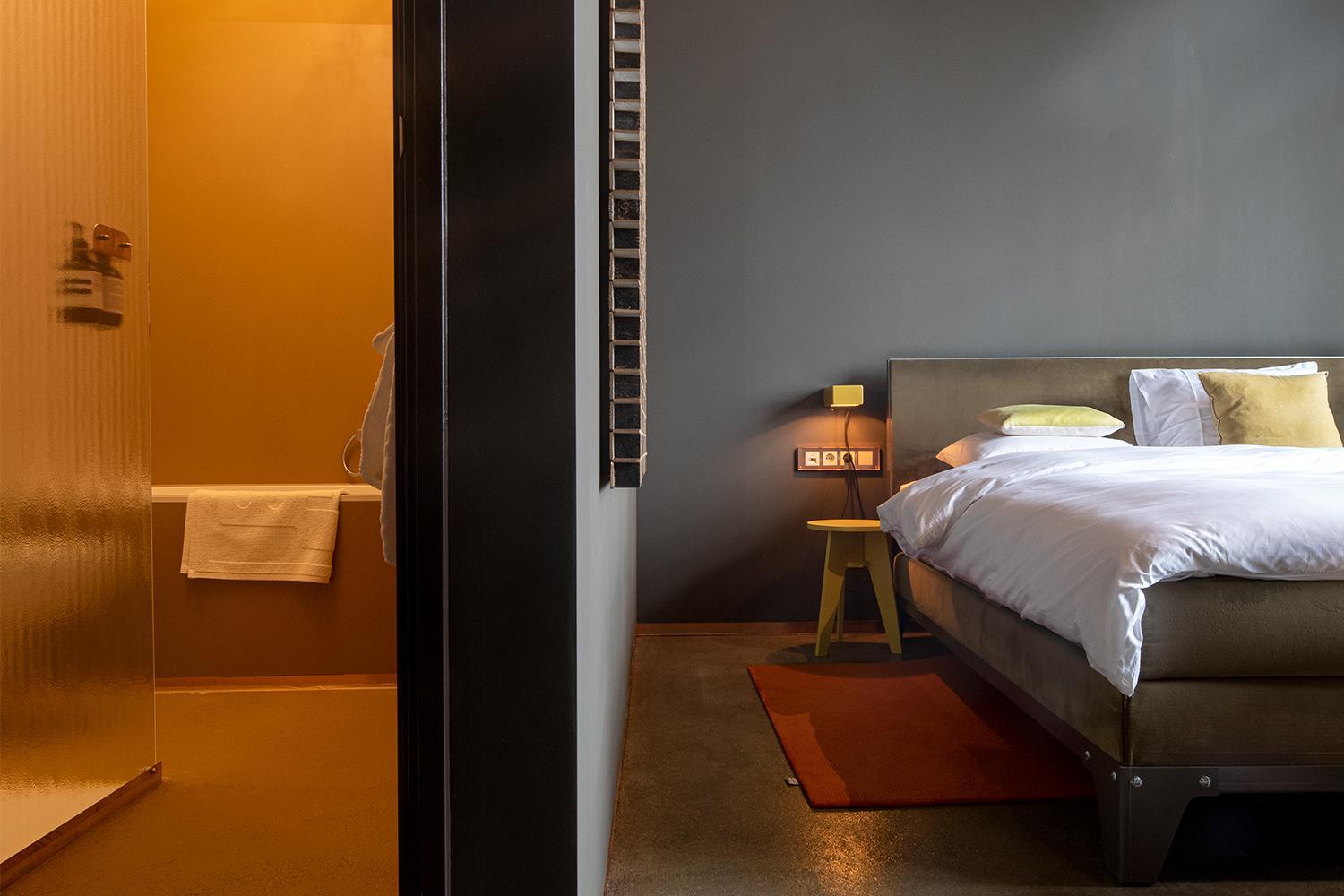 Deluxe Room - Photo 8