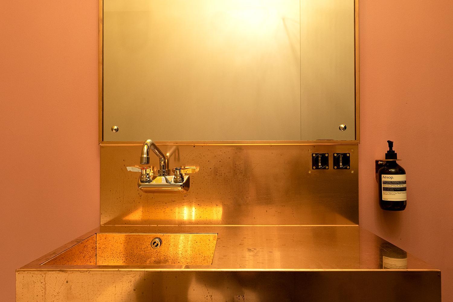Deluxe Room - Photo 10
