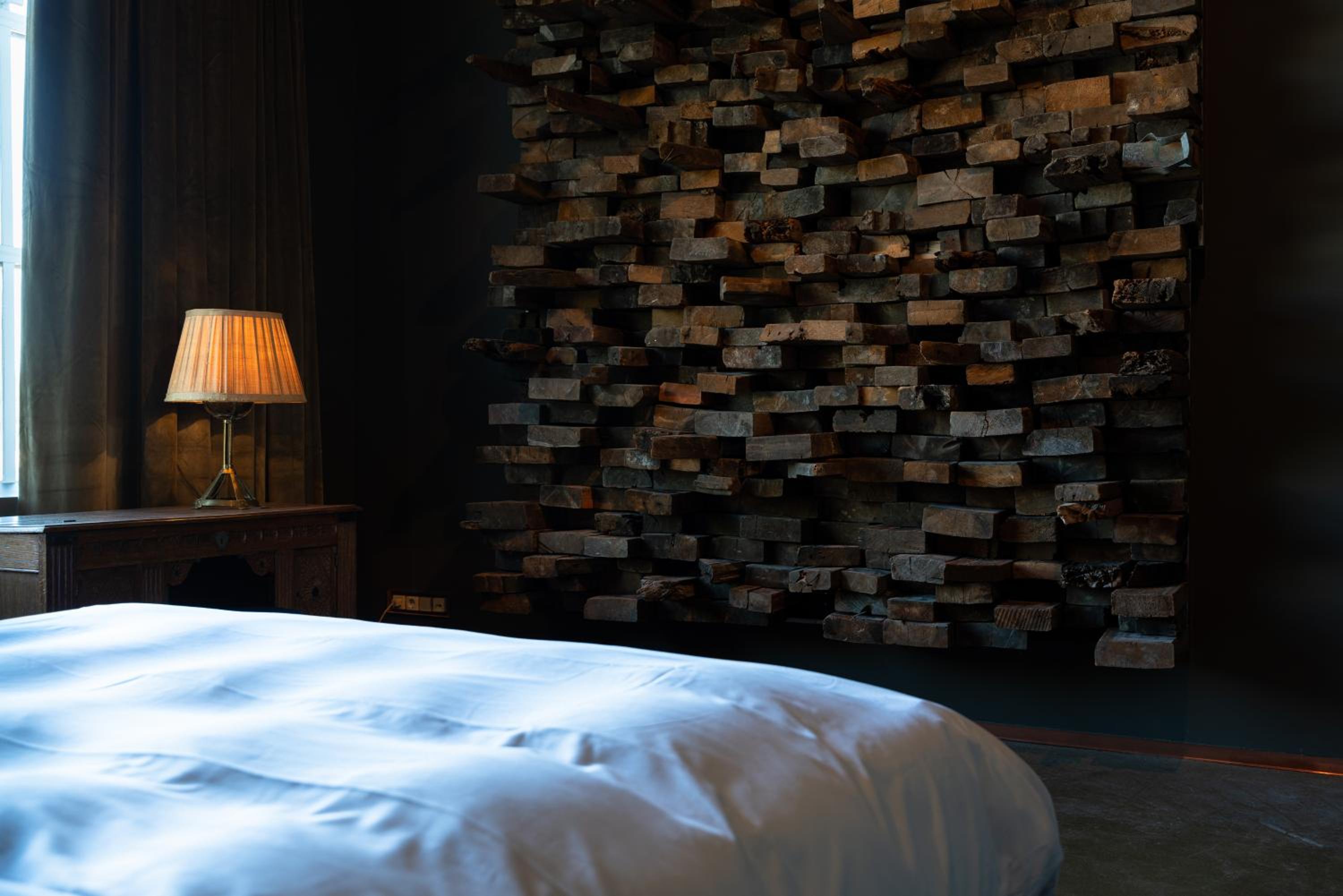 Deluxe Room - Photo 9