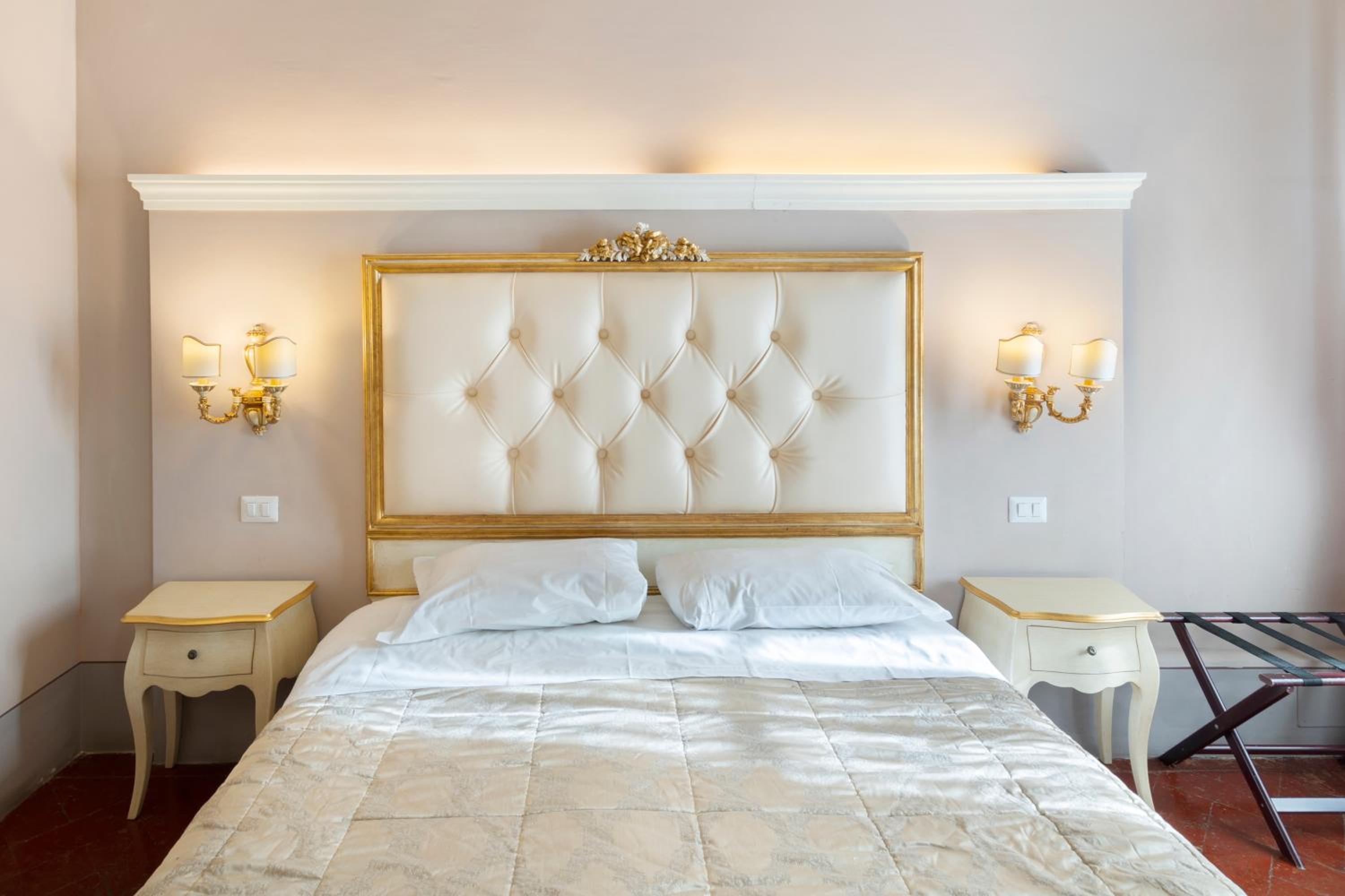 Standard Double Room with Private External Bathroom photo 1
