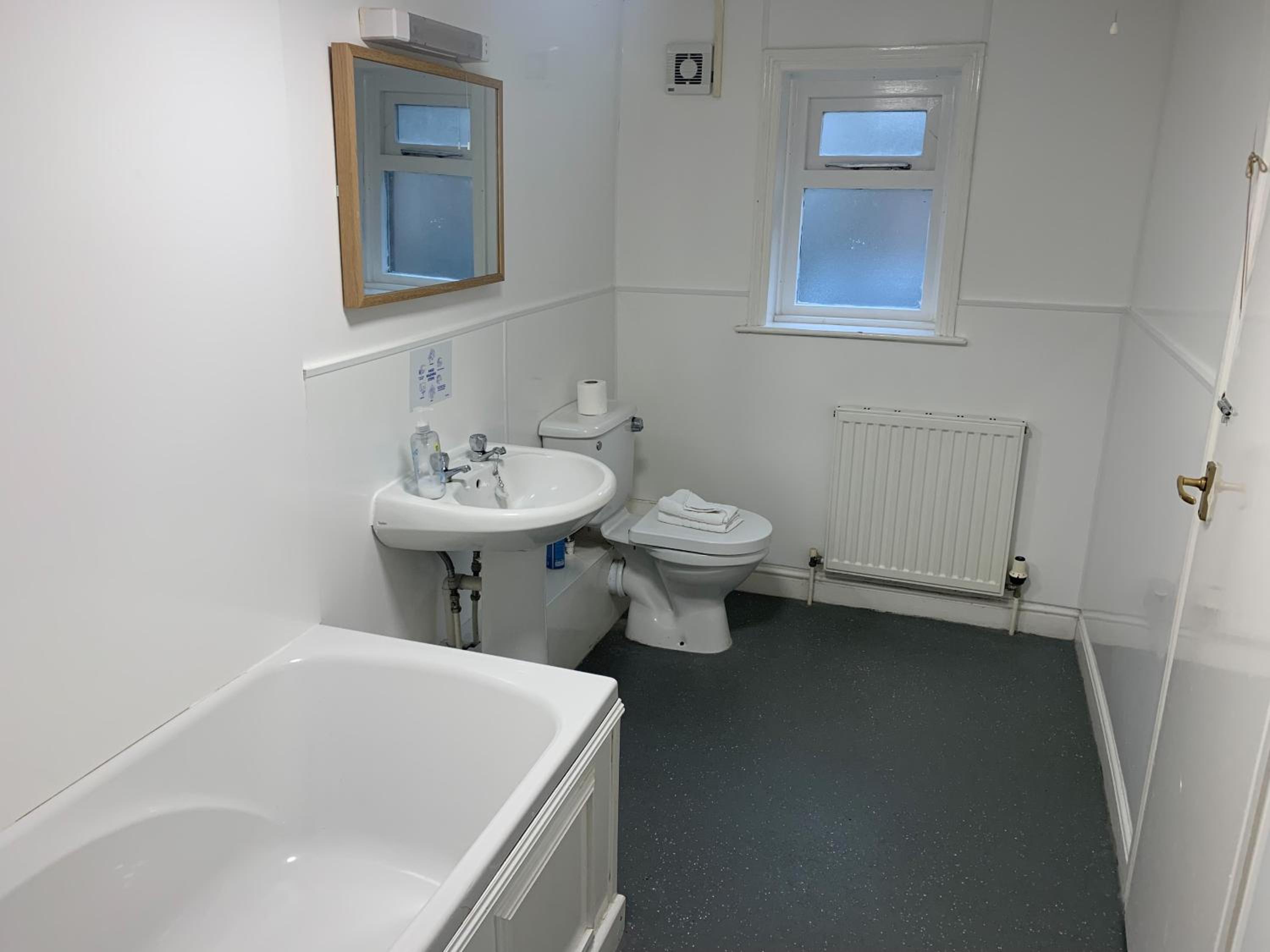 Family Room with Private Bathroom photo 3