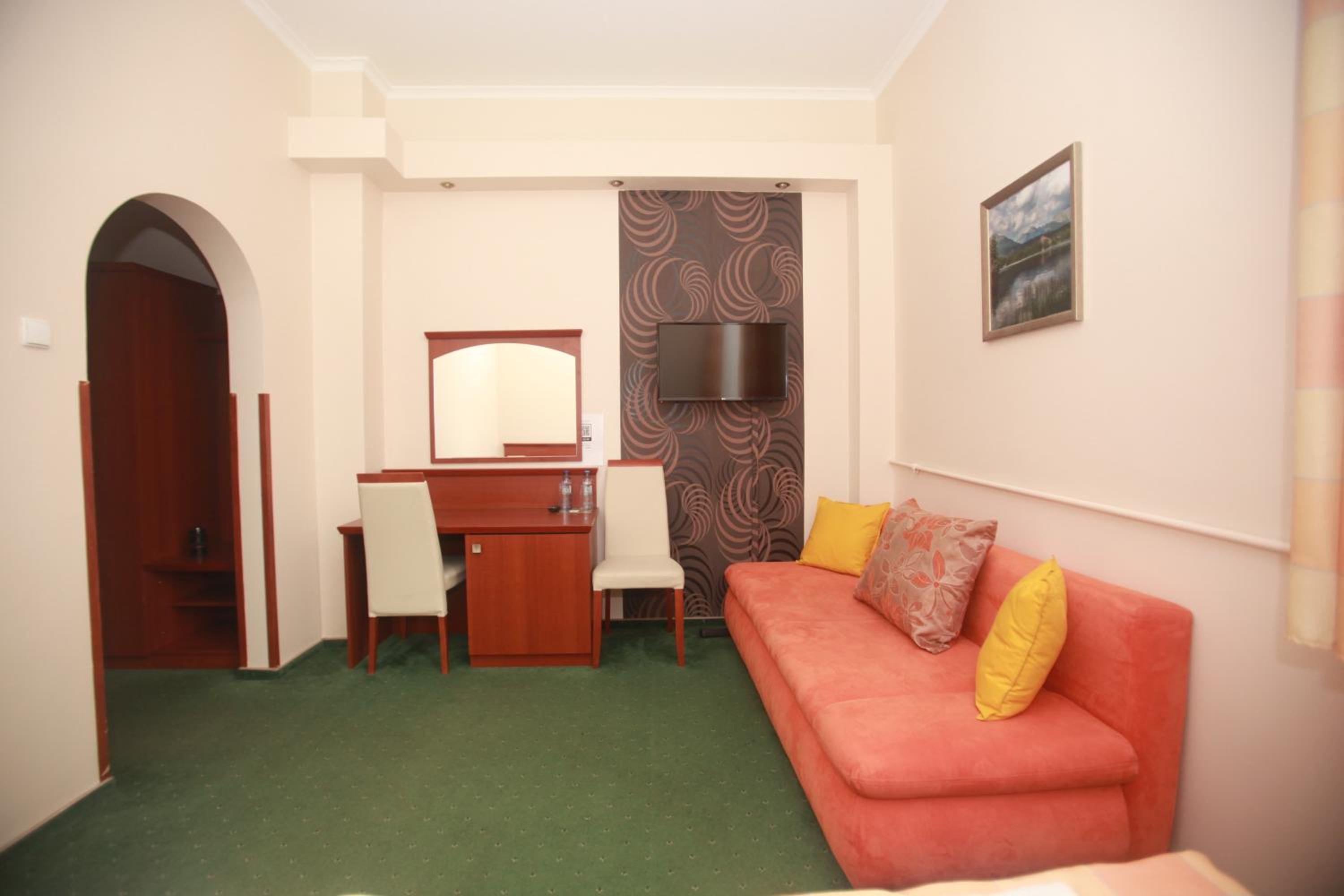Triple Room - Photo 1