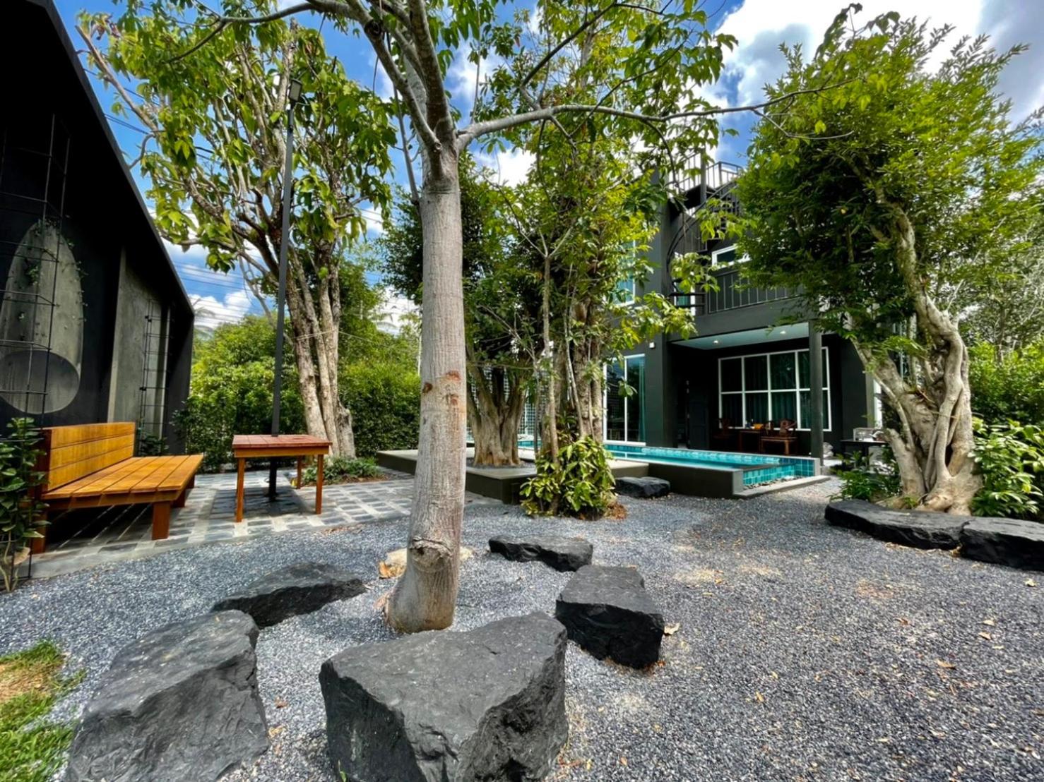 Villa with Private Pool - Photo 6