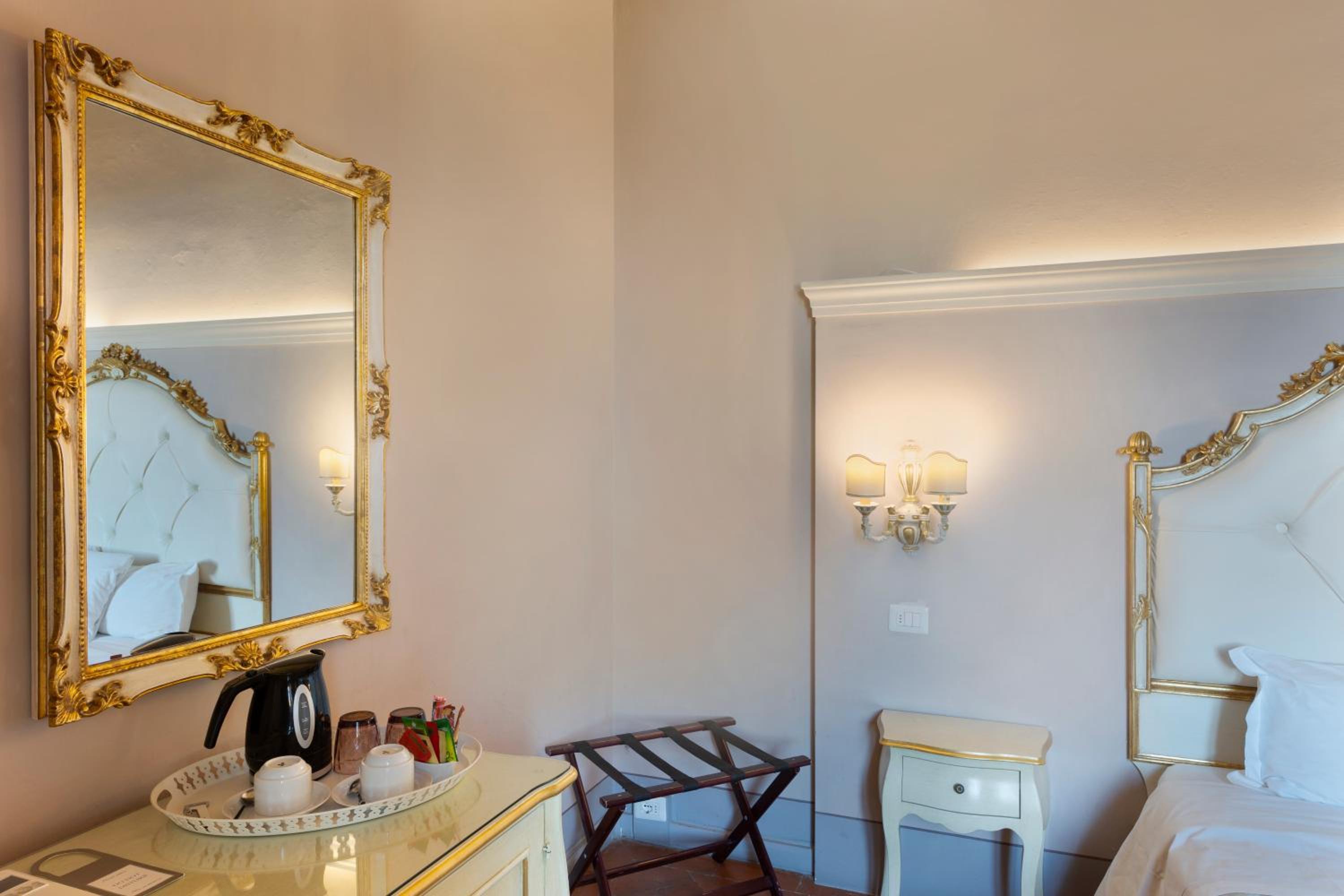 Standard Double Room with Private External Bathroom photo 2