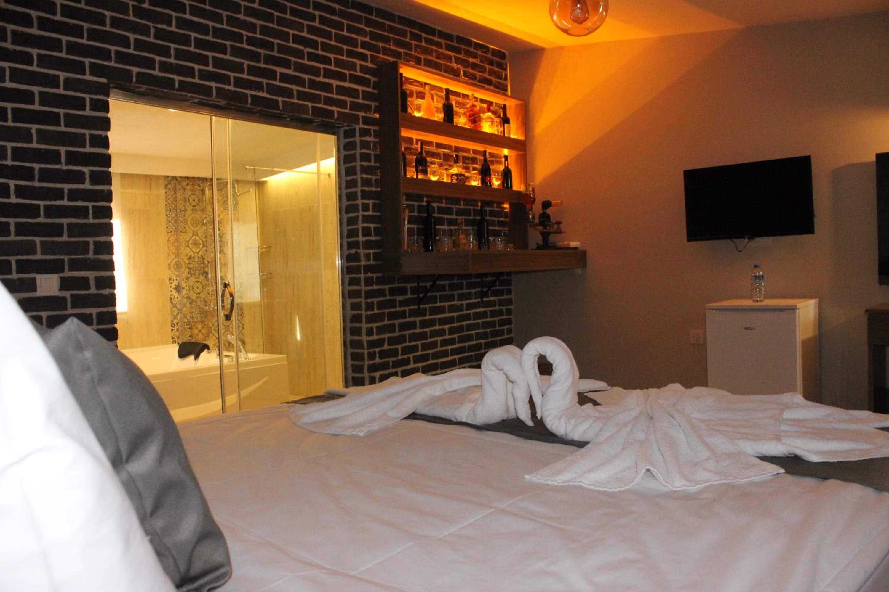 Suite with Balcony photo 2