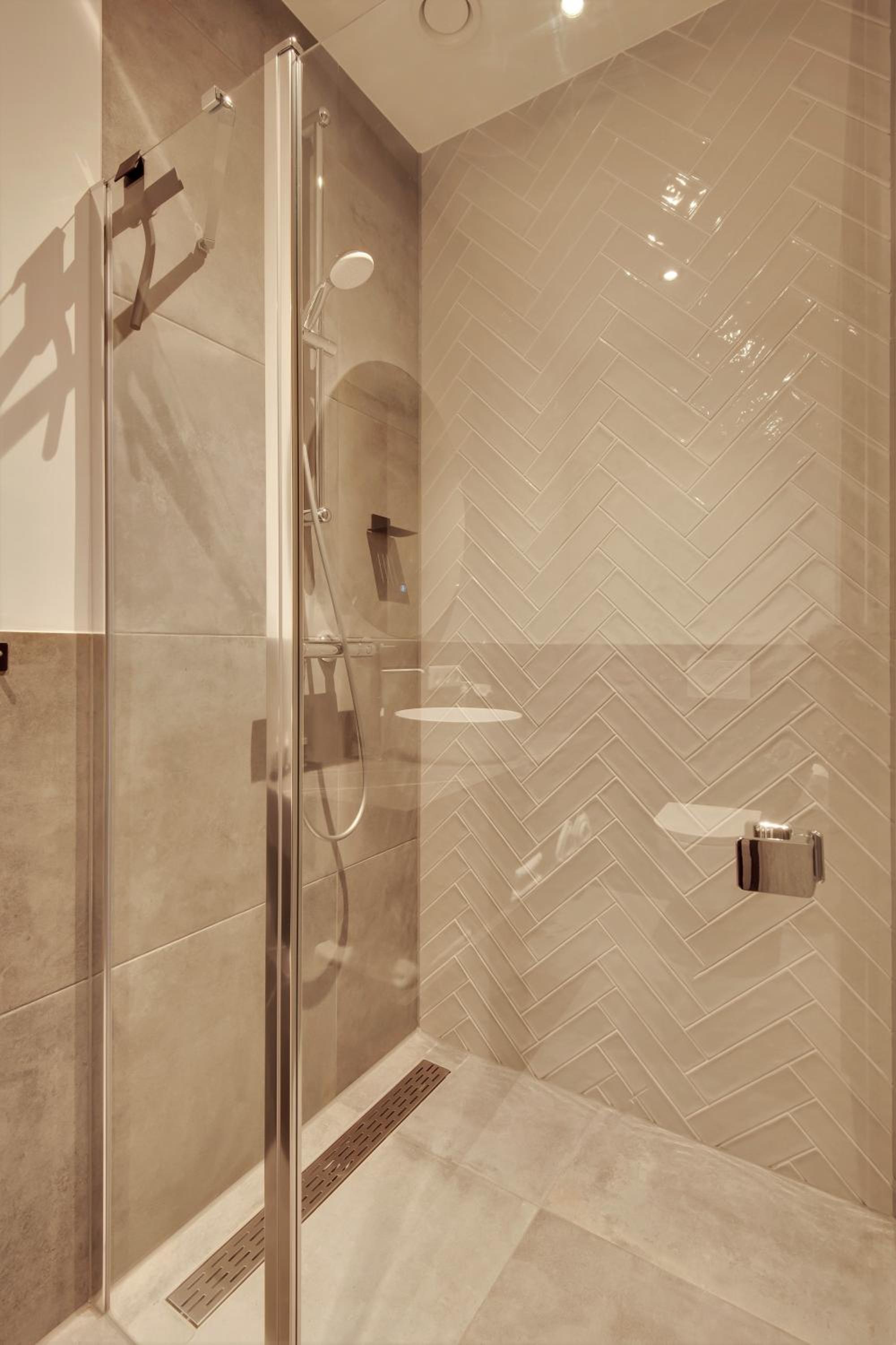 Double Room - Photo 10