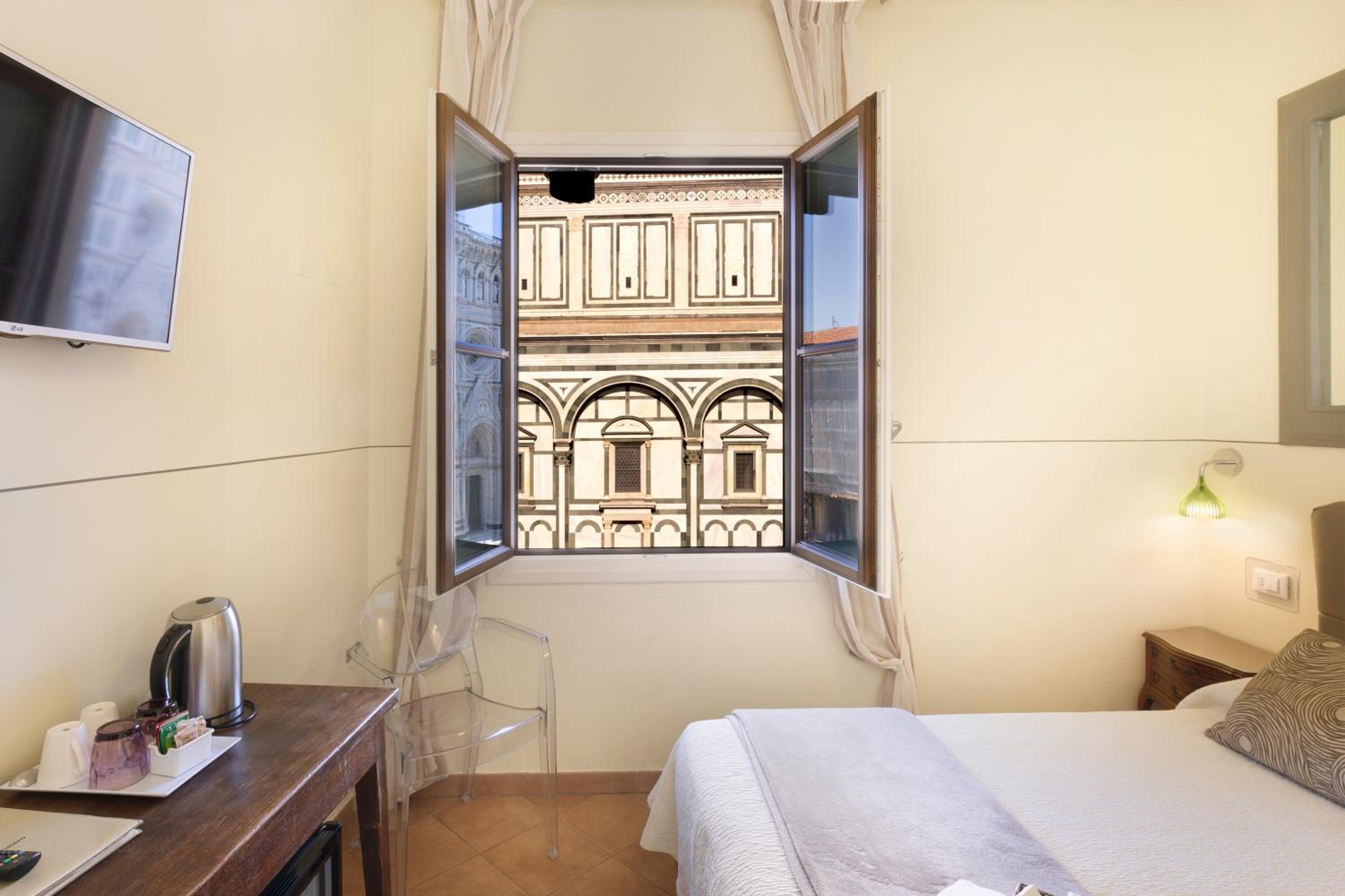 Double or Twin Room with Duomo view
