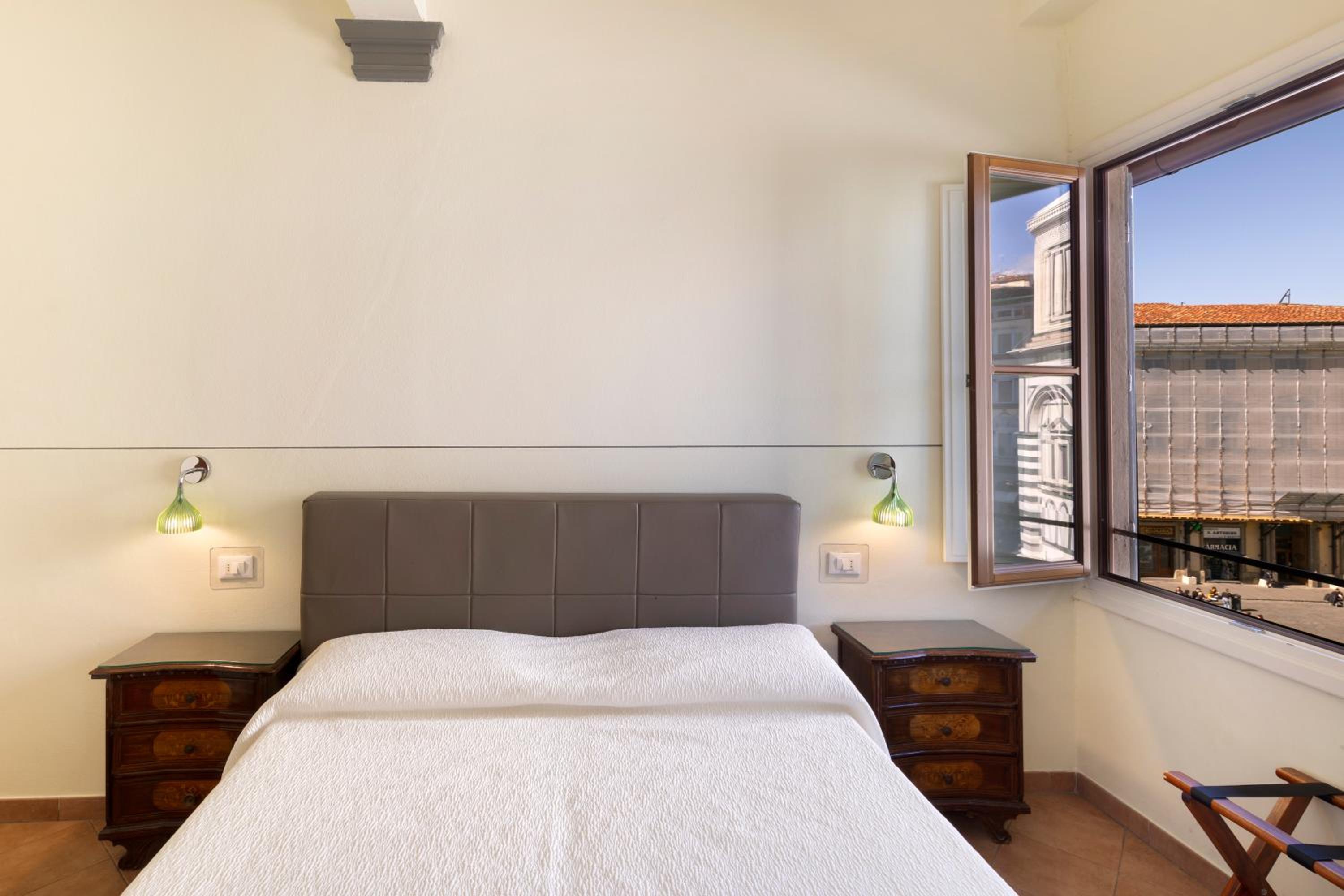 Double or Twin Room with Duomo view