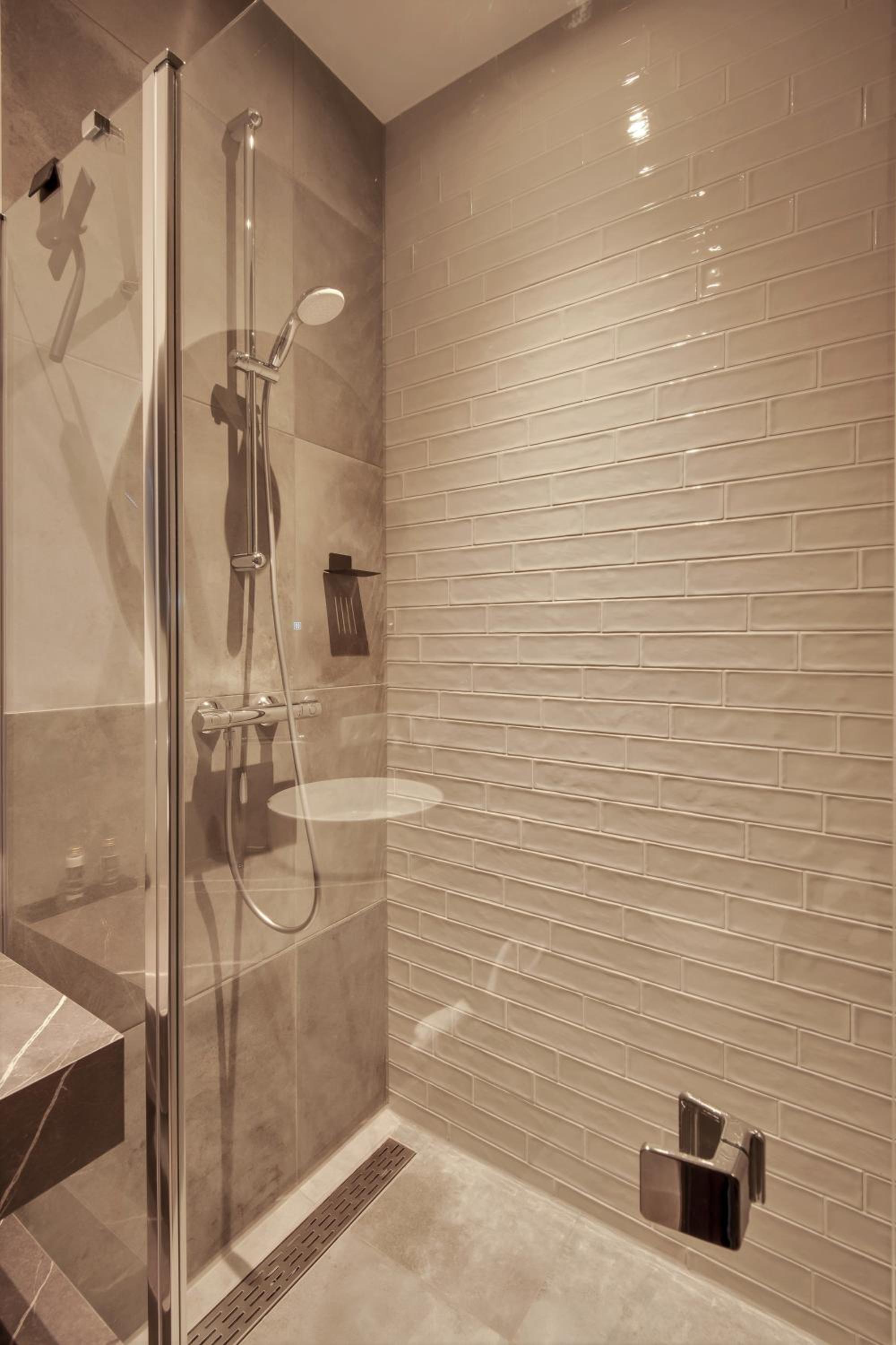 Double Room - Photo 4