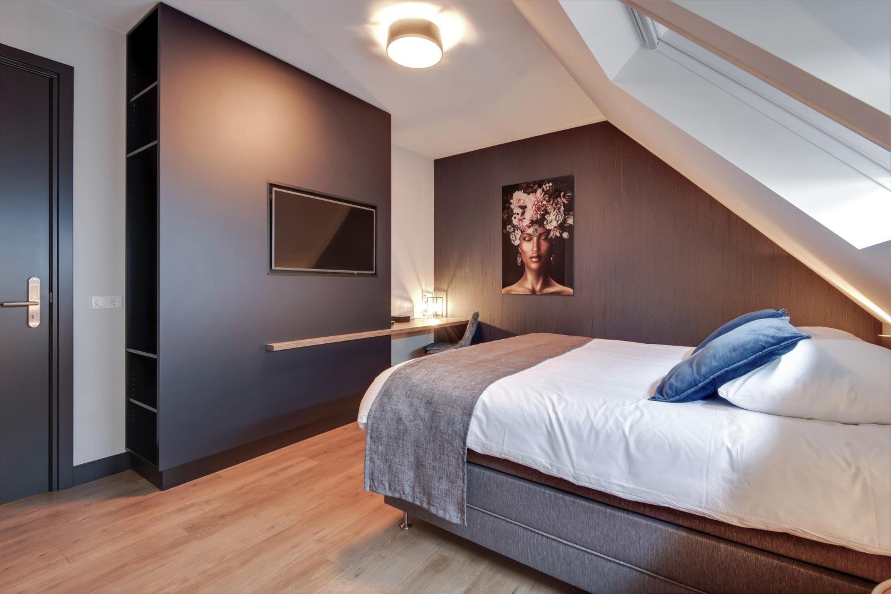 Double Room - Photo 7