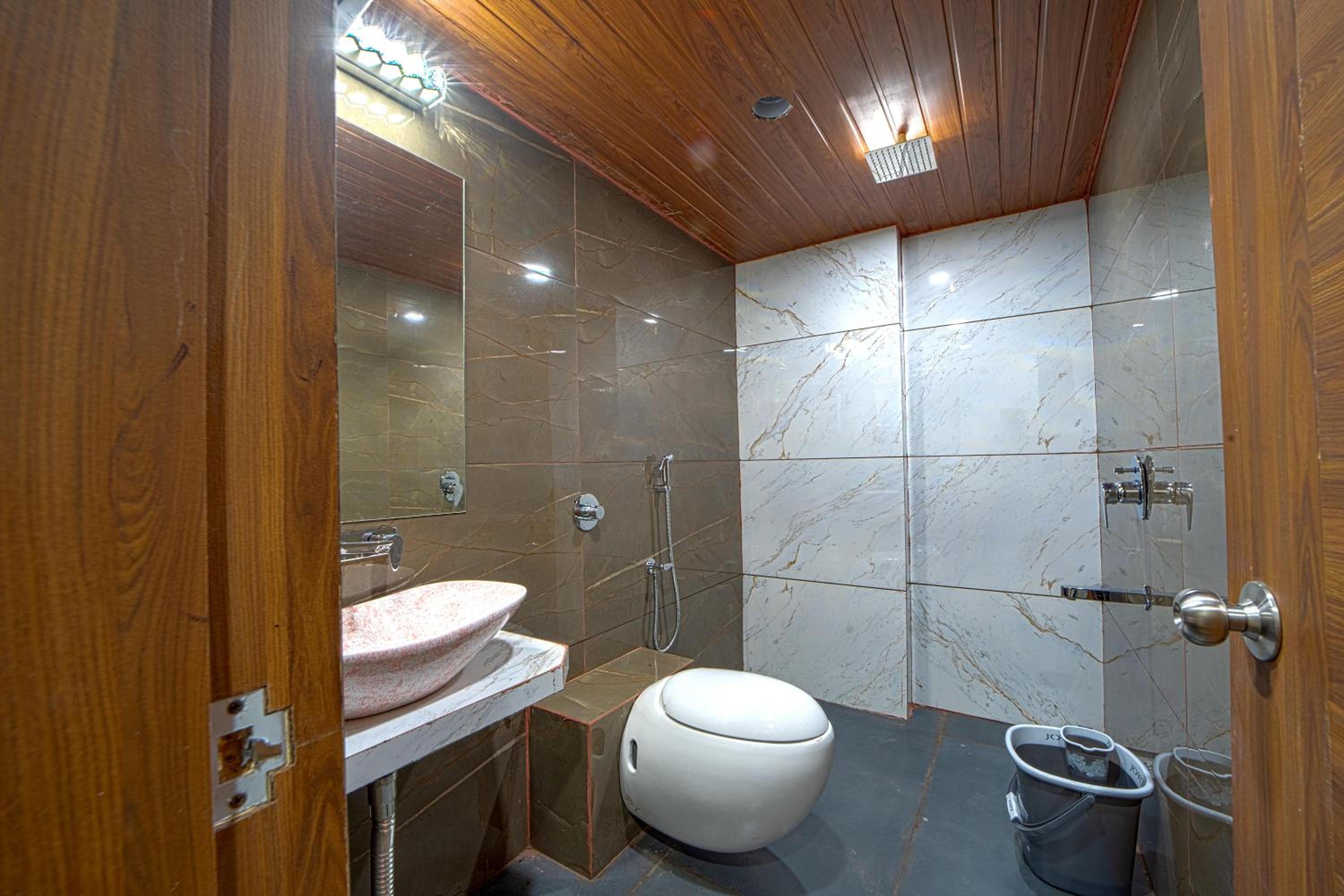 Standard Double Room - Photo 5