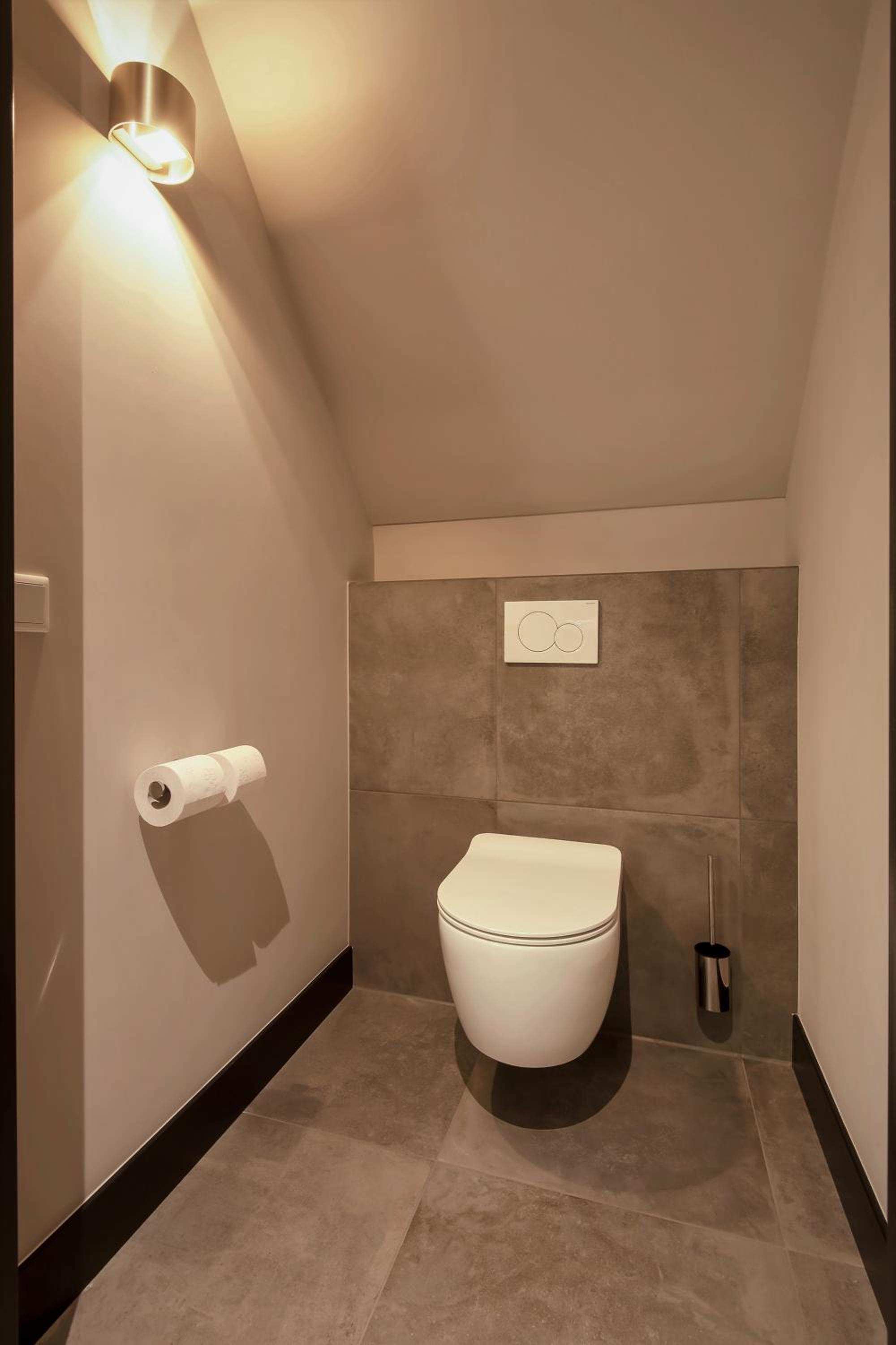 Deluxe Double Room with Bath - Photo 6