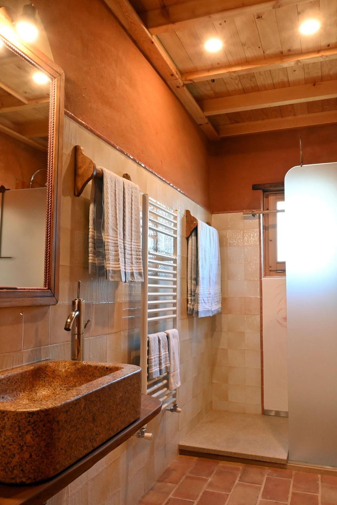Duplex Quadruple Room - Photo 4